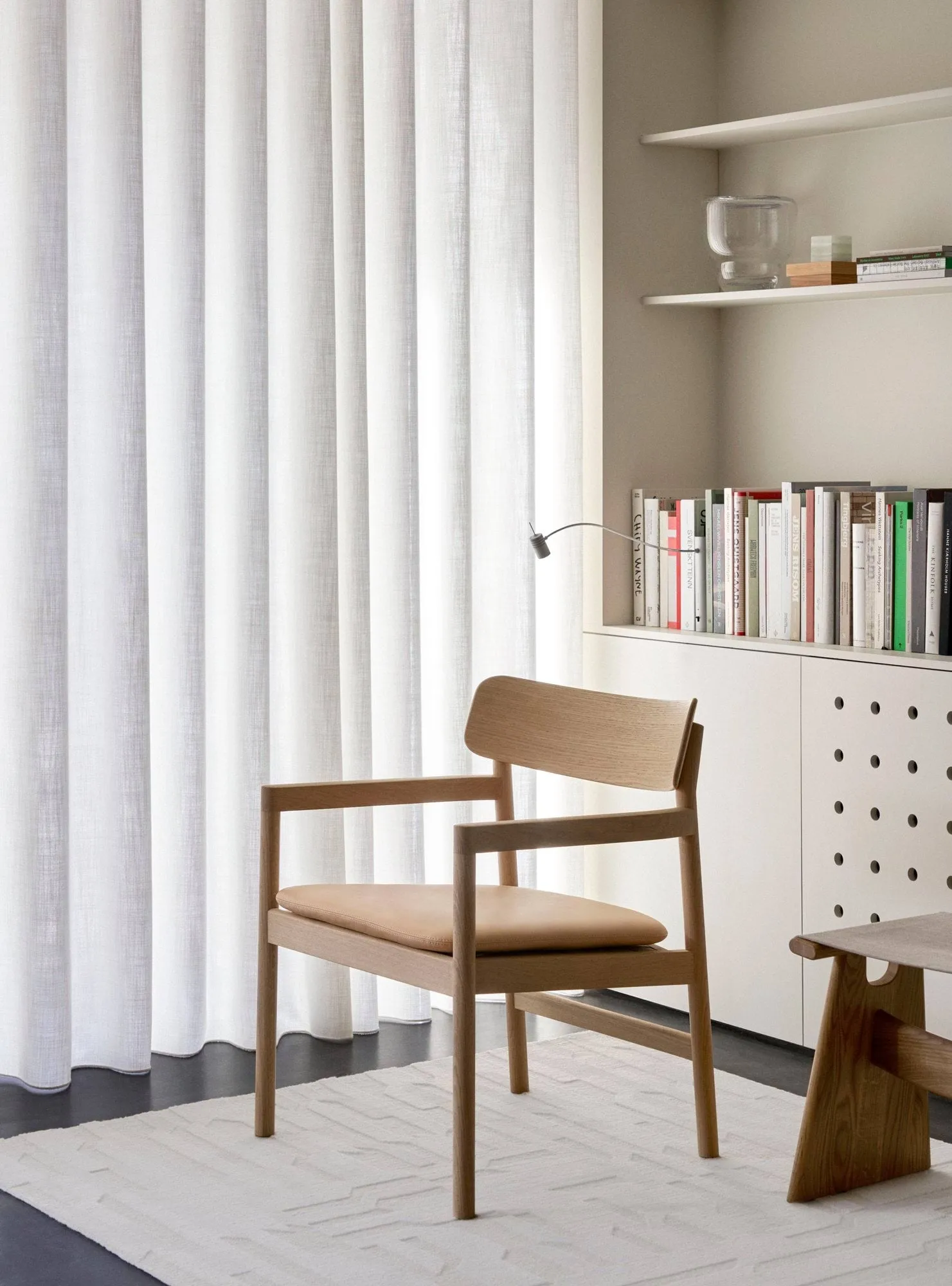 Post loungestol, Vegeta lær-lysoljet eik Fredericia Furniture