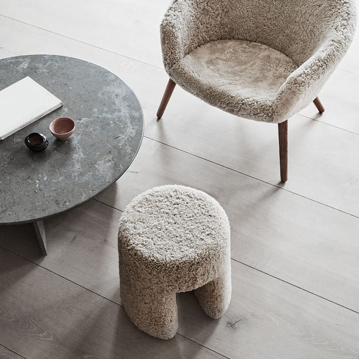 Sequoia sittepuff, Fårskinn moonlight Fredericia Furniture