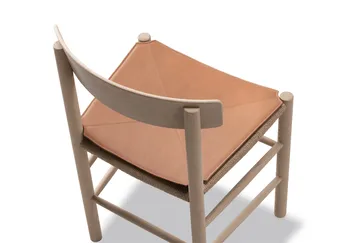 Sittepute i skinn til J39 stol - Läder Cera 905 Russet Brown - Fredericia Furniture