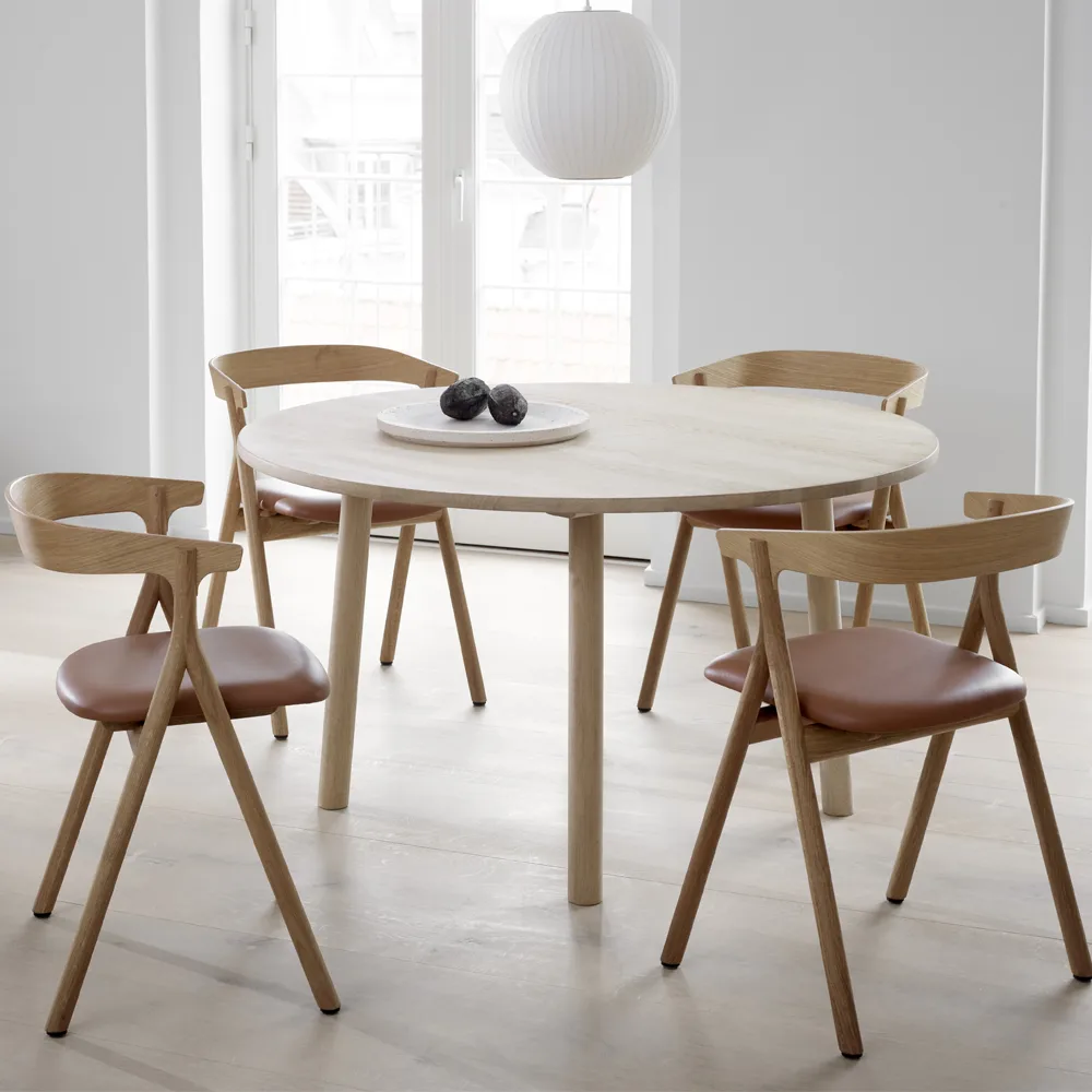 Yksi 3341 stol, Lær premium 88-svartlakkert eik Fredericia Furniture