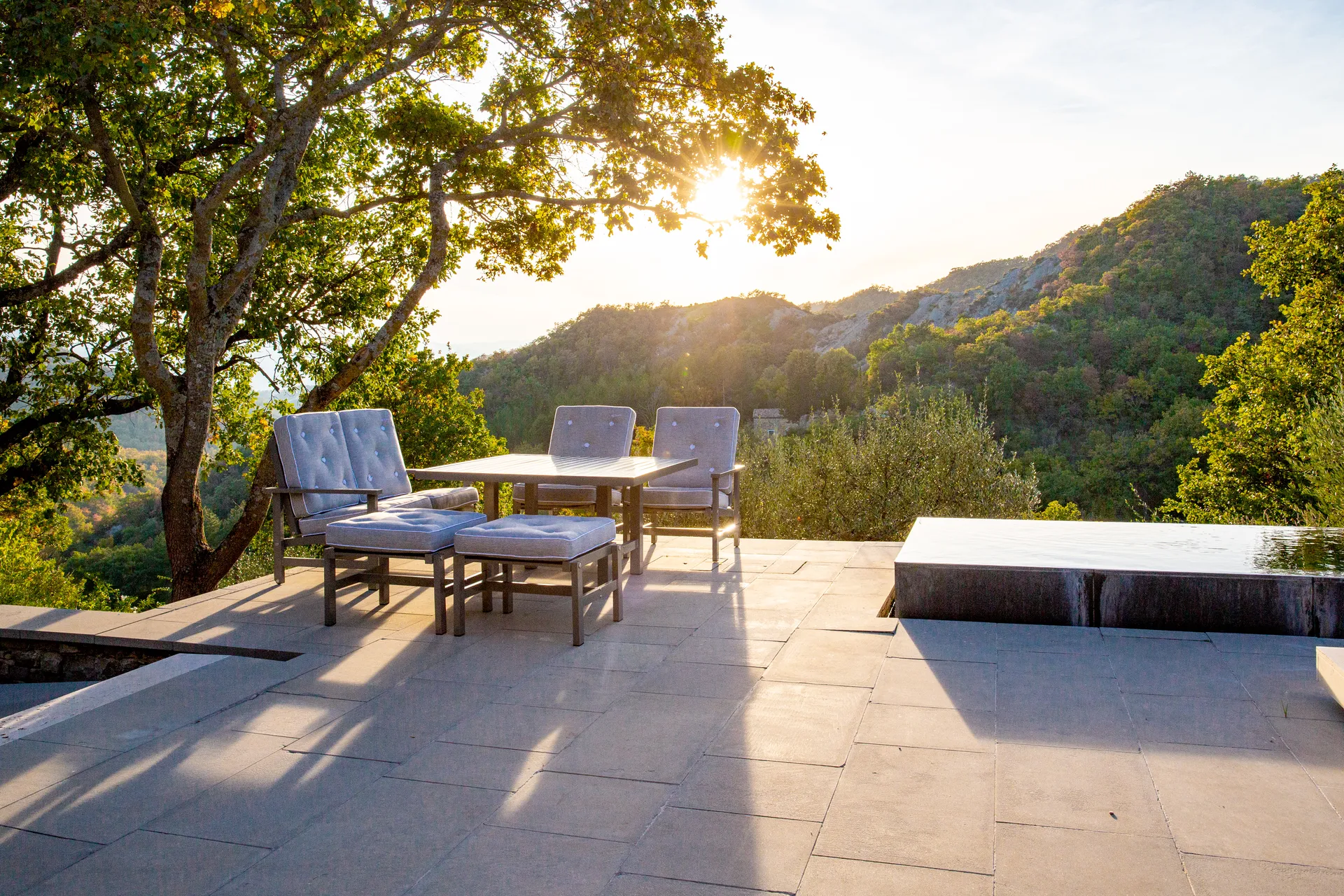 Bord 65, Grey, 124x133x66 cm Fri Form