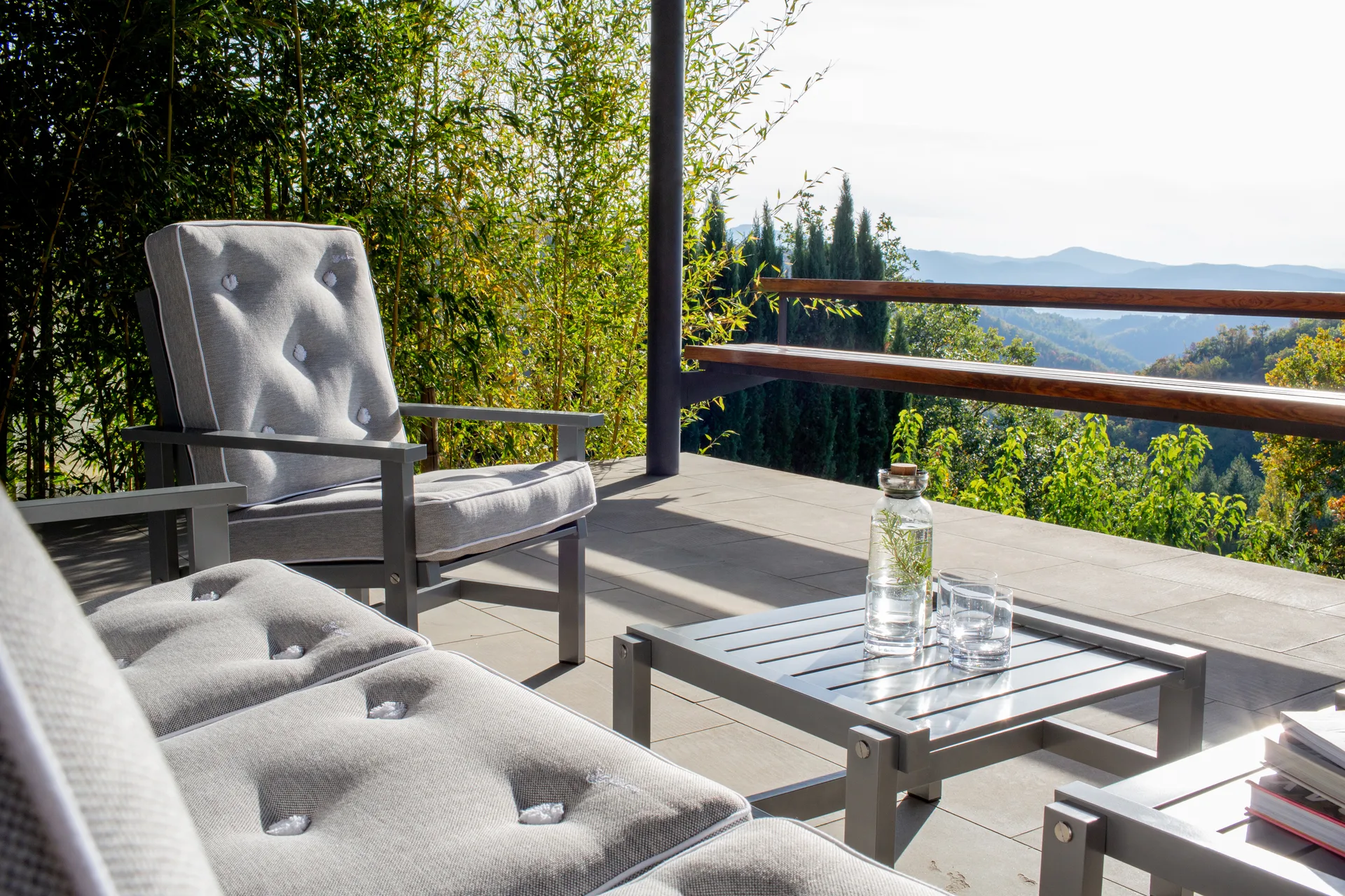 Lenestol 05, Grey Fri Form