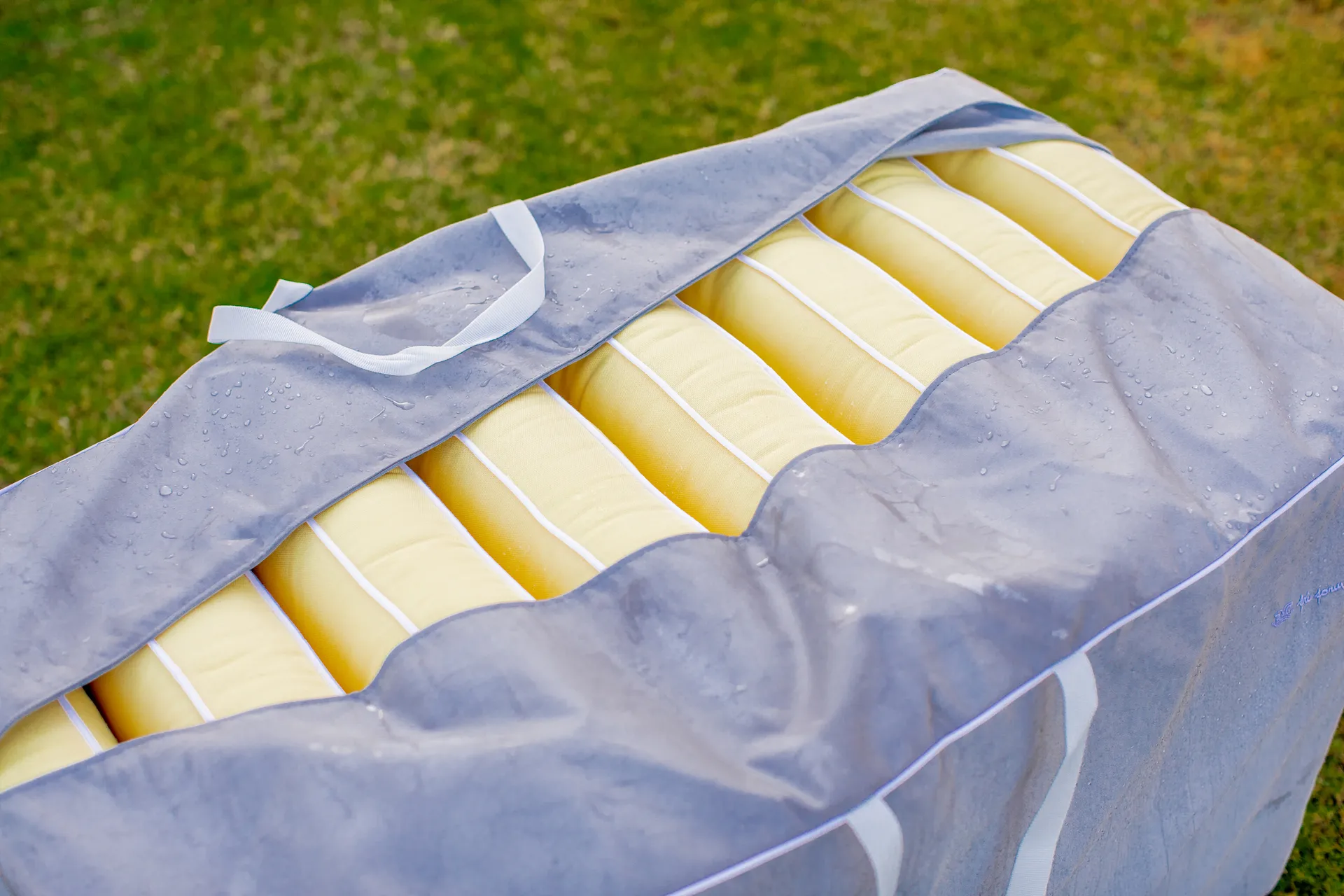 Regntrekk 01 til Pute 55, Grey Fri Form