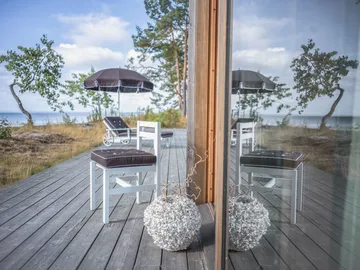 Stol 06 - White - Fri Form