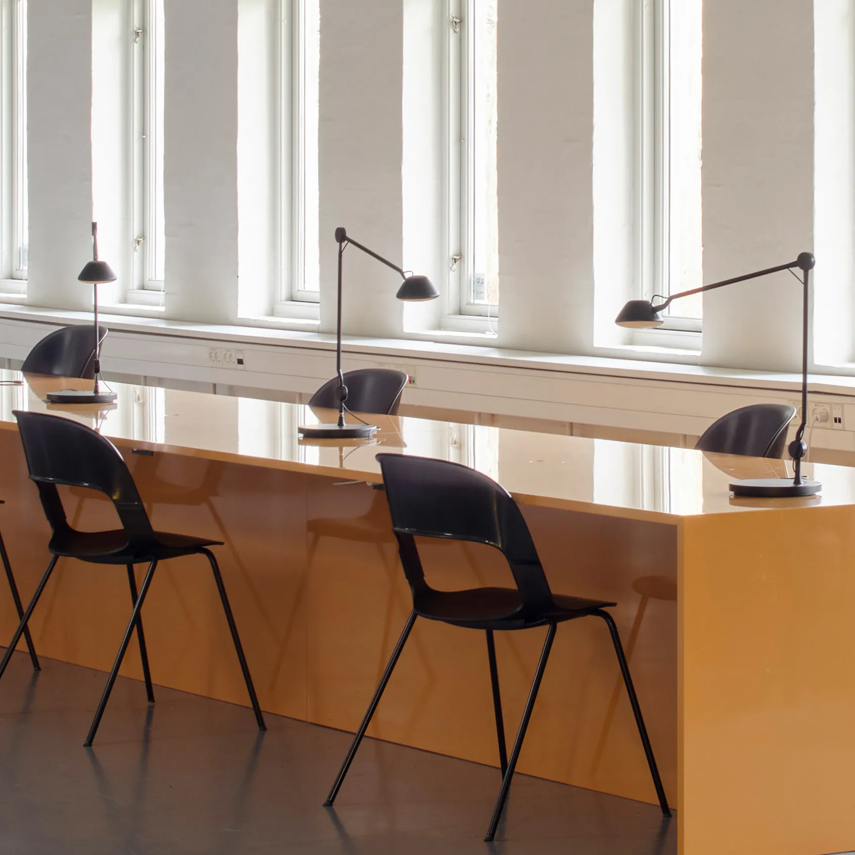 AQ01 bordlampe, Svart Fritz Hansen