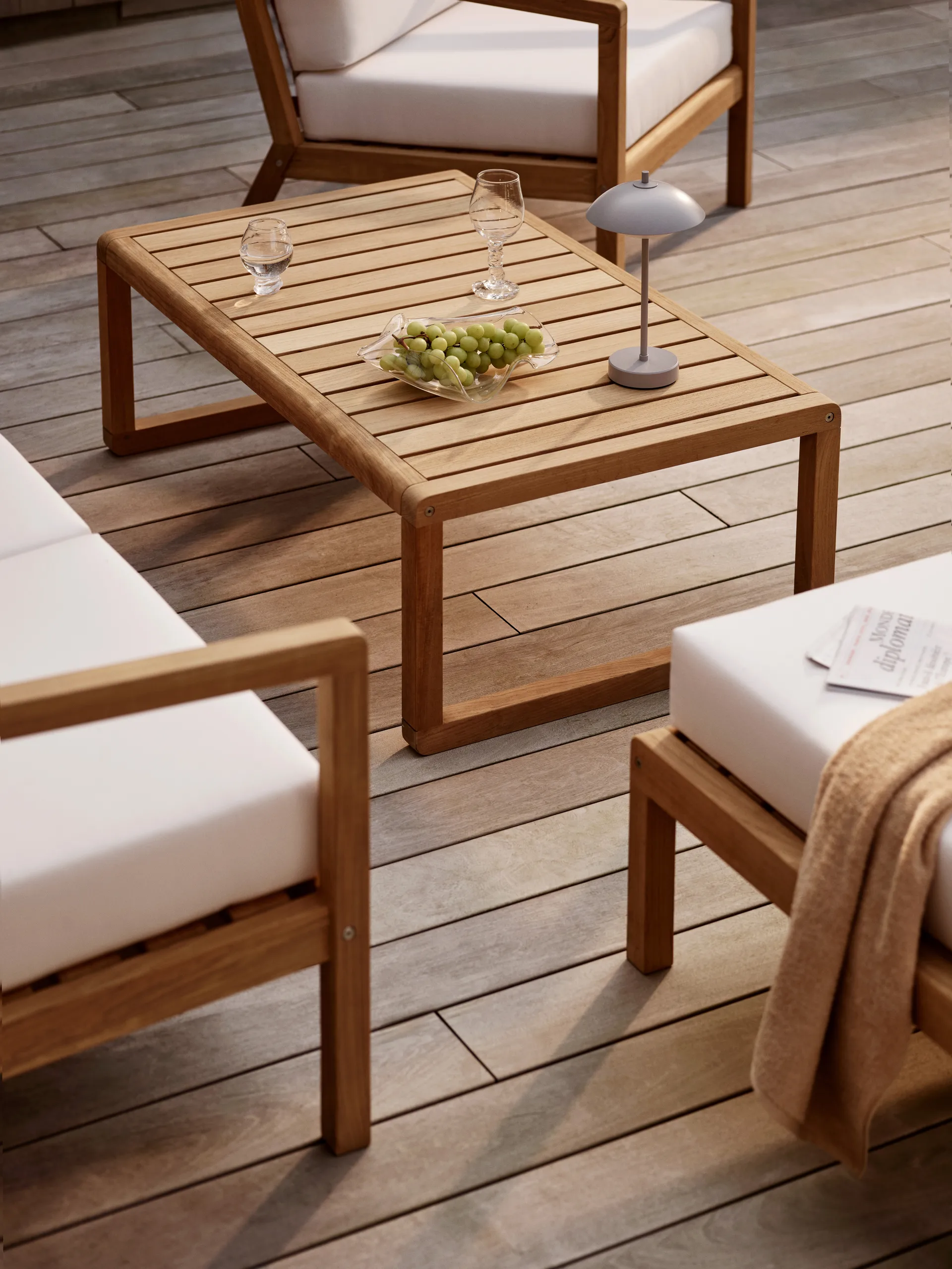 Clam bærbar bordlampe 31 cm, Nine grey Fritz Hansen