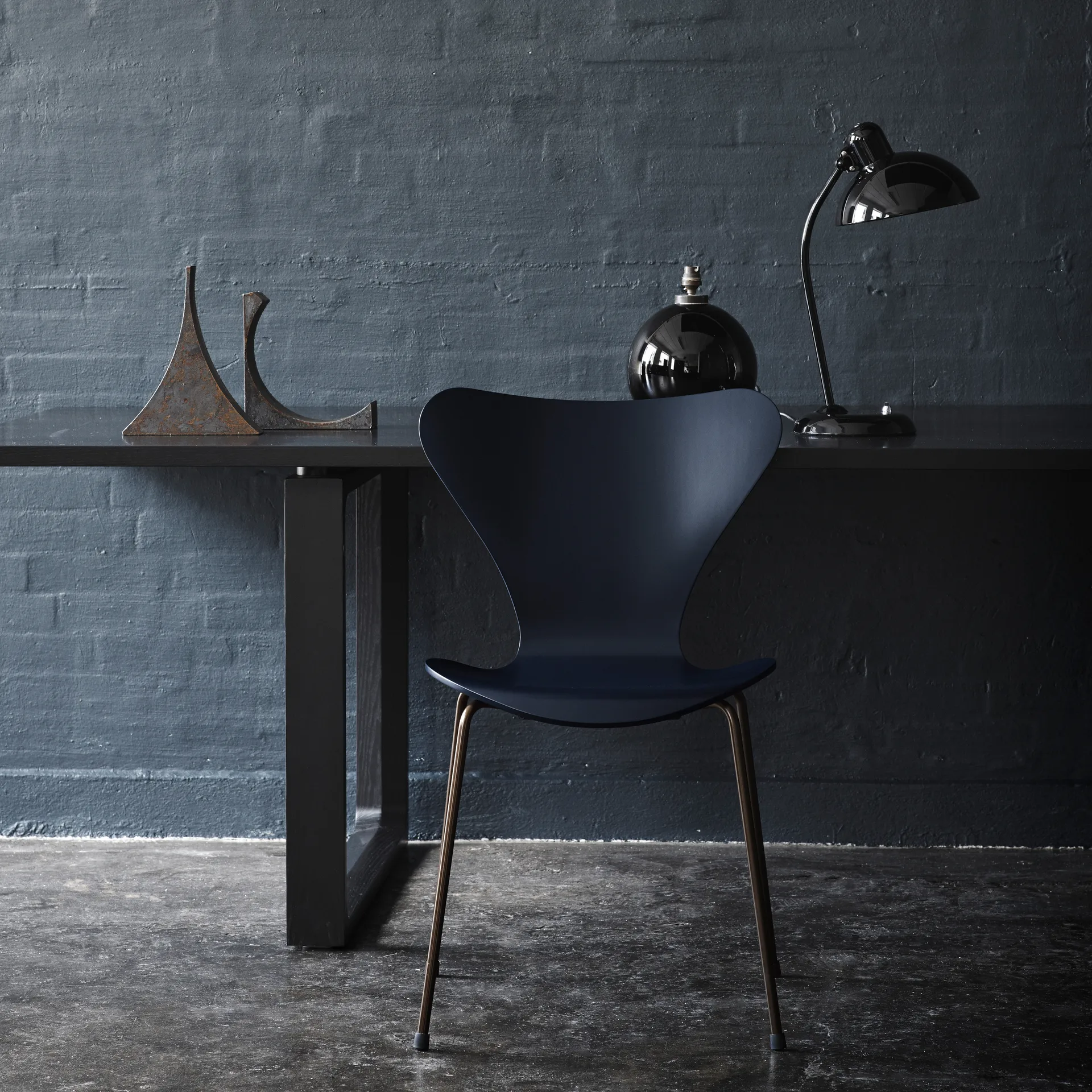 Kaiser Idell 6556-T bordlampe, Black Fritz Hansen