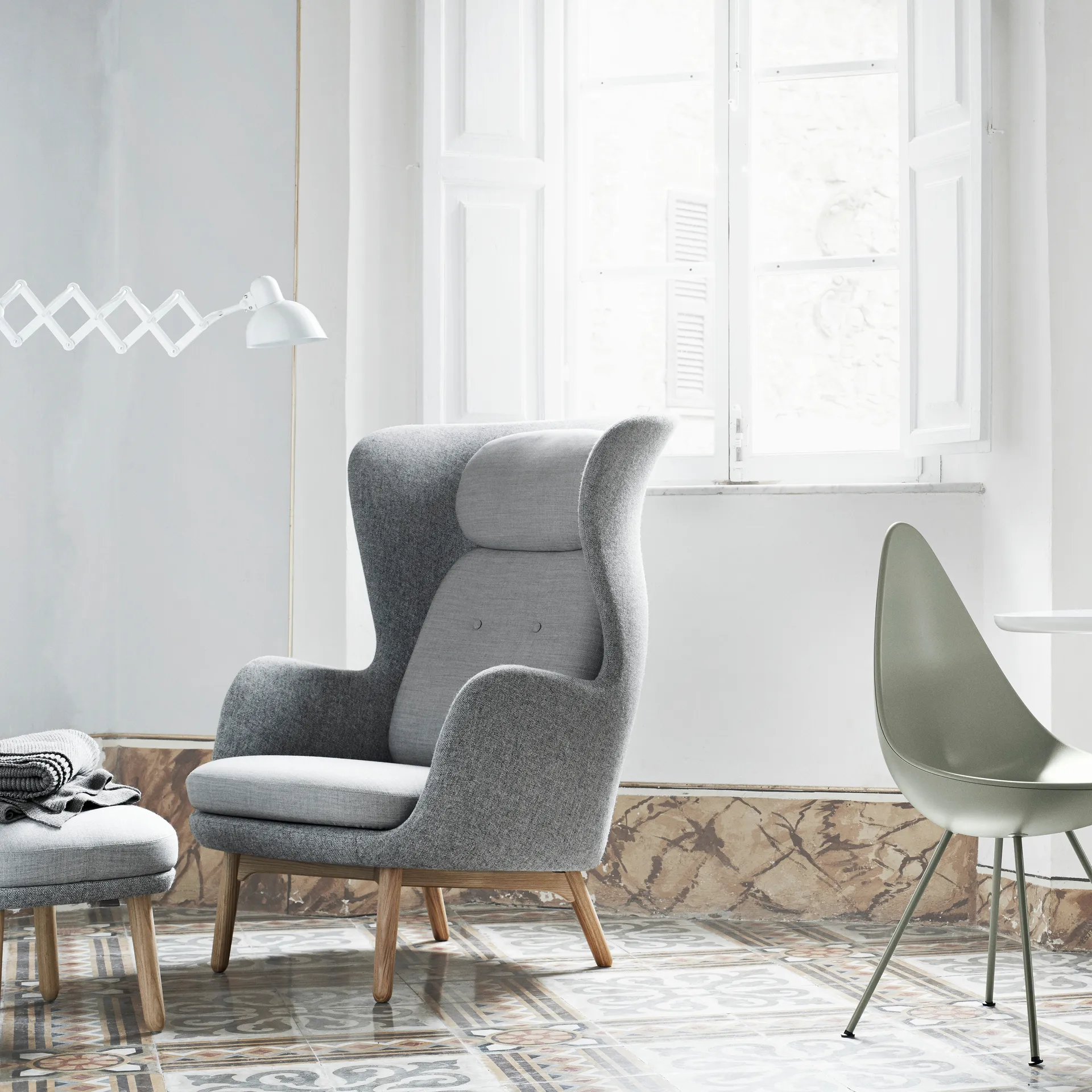 Kaiser Idell 6718-W vegglampe, White Fritz Hansen
