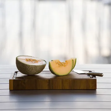 Skagerak skjærefjøl teak - 35x24 cm - Fritz Hansen