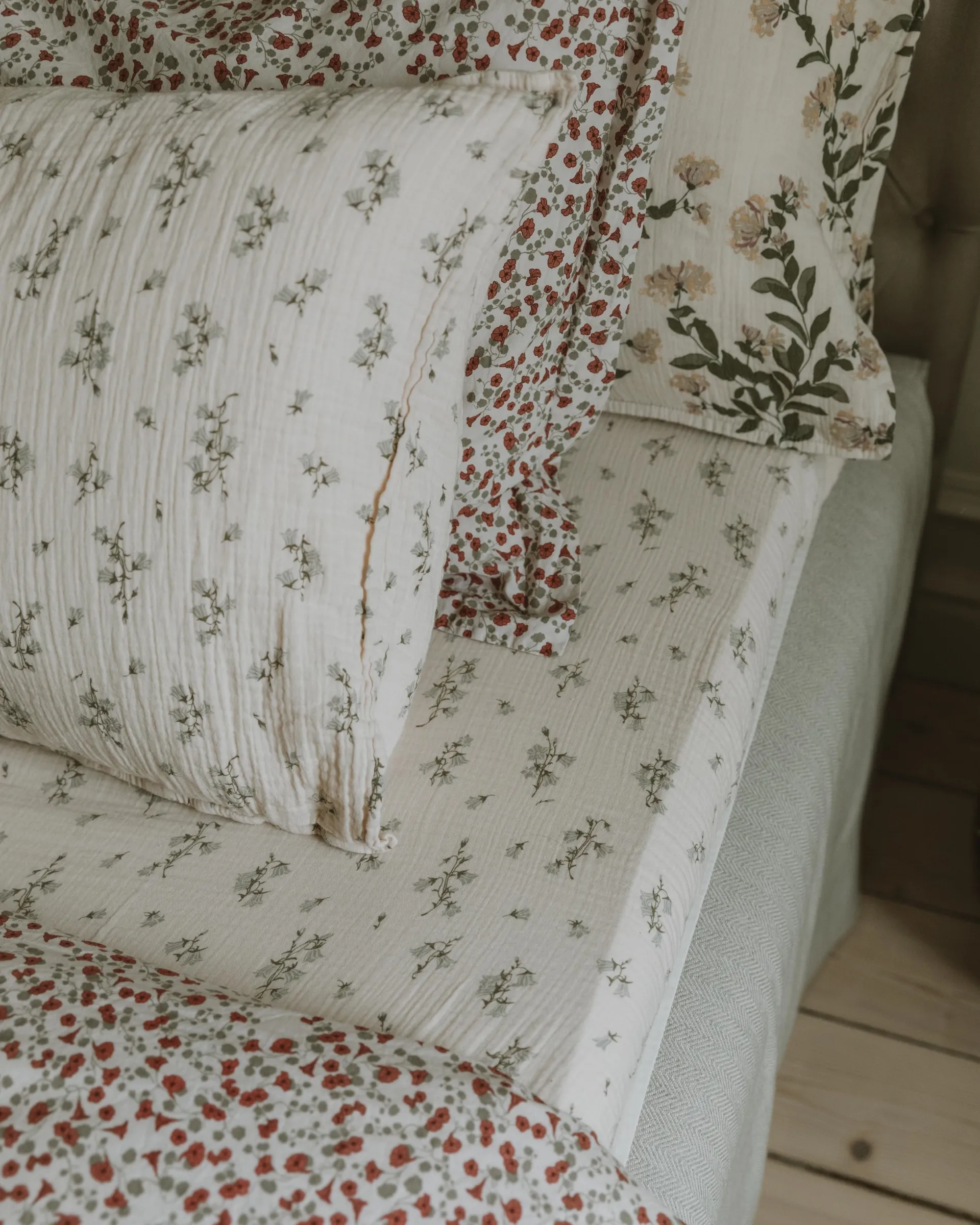 Bluebell Muslin dra-på-laken, 90x200x30 cm Garbo&Friends