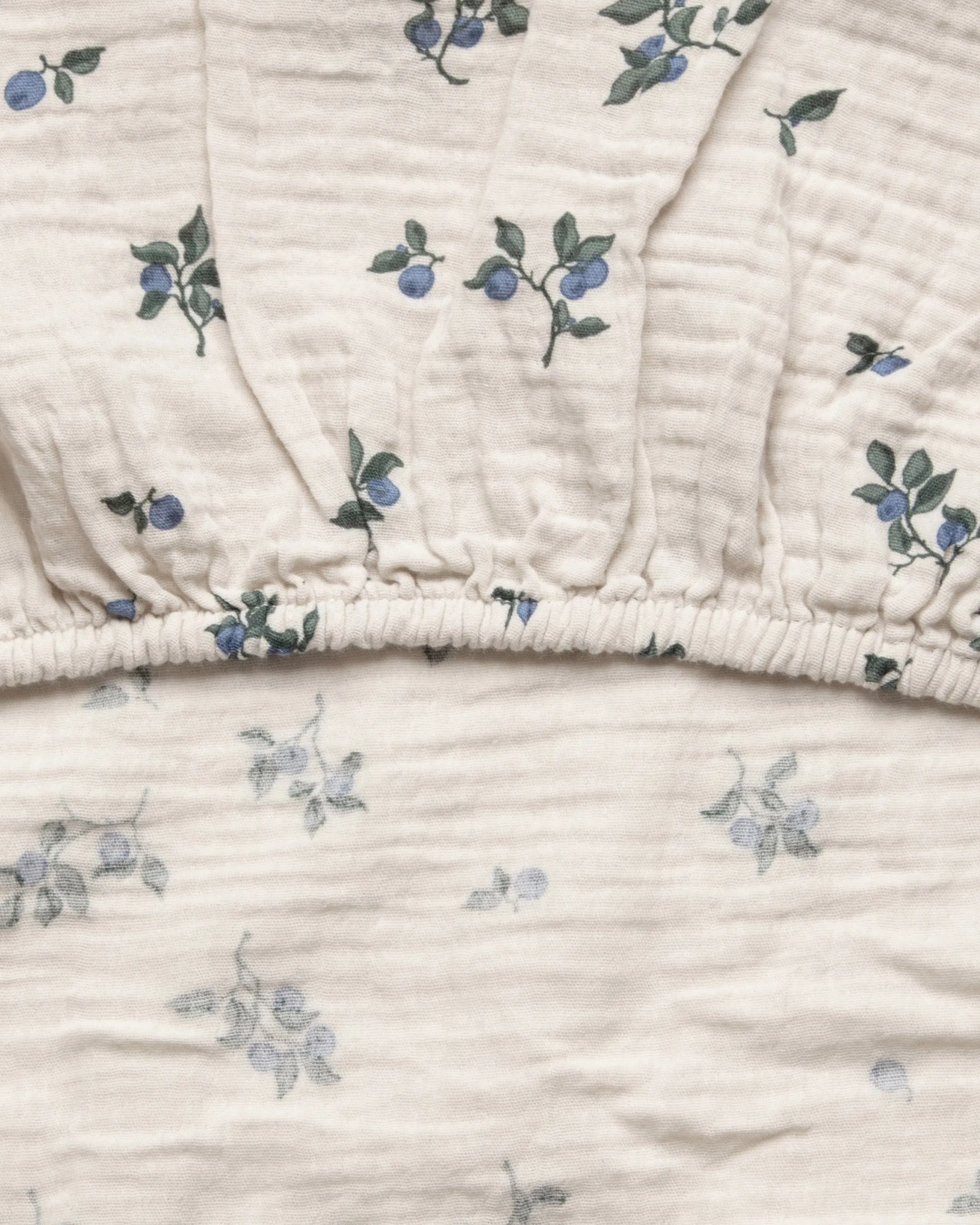 Blueberry Muslin dra-på-laken, 90x200x30 cm Garbo&Friends