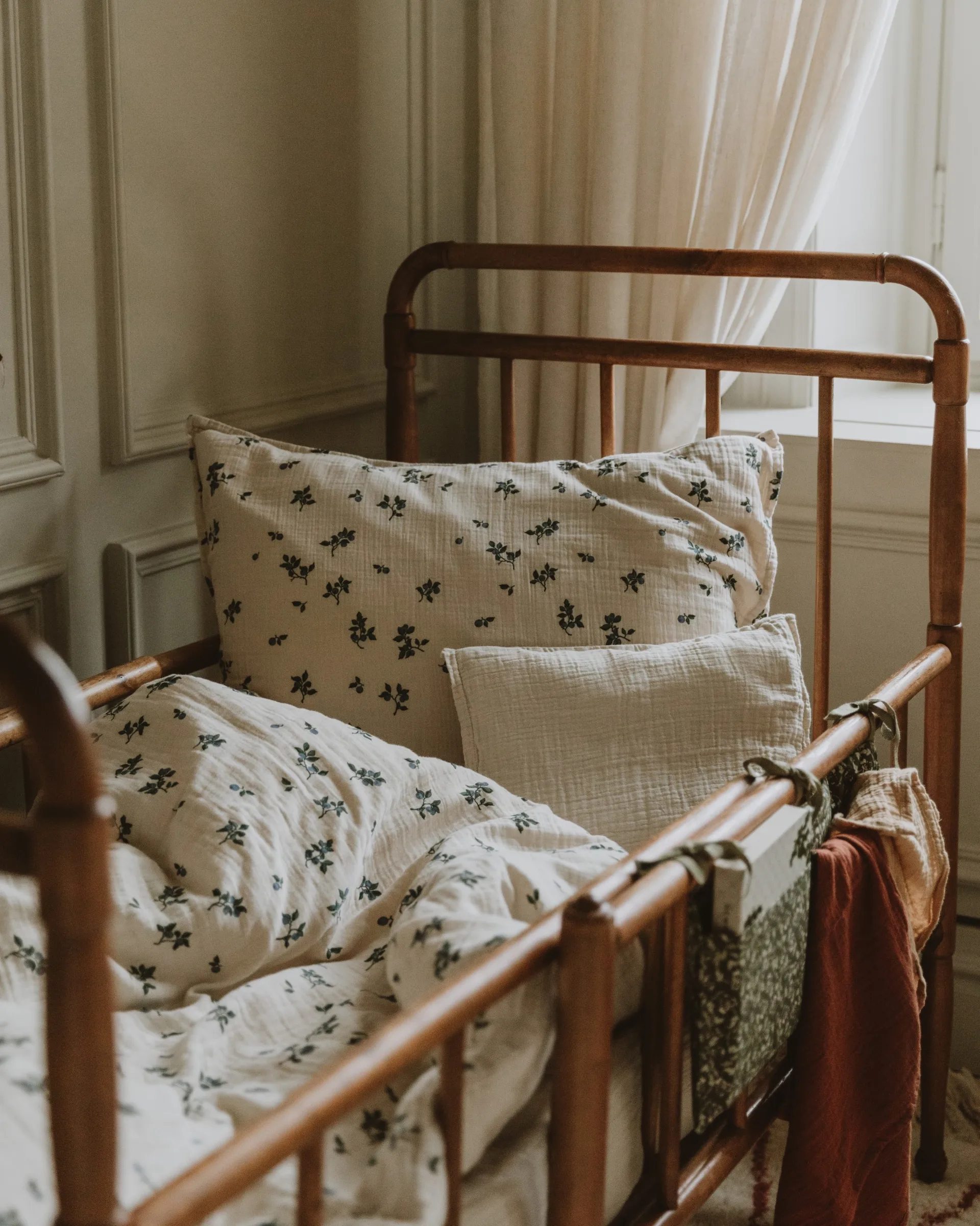 Blueberry Muslin sengesett junior, 100x140 cm/40x45 cm Garbo&Friends