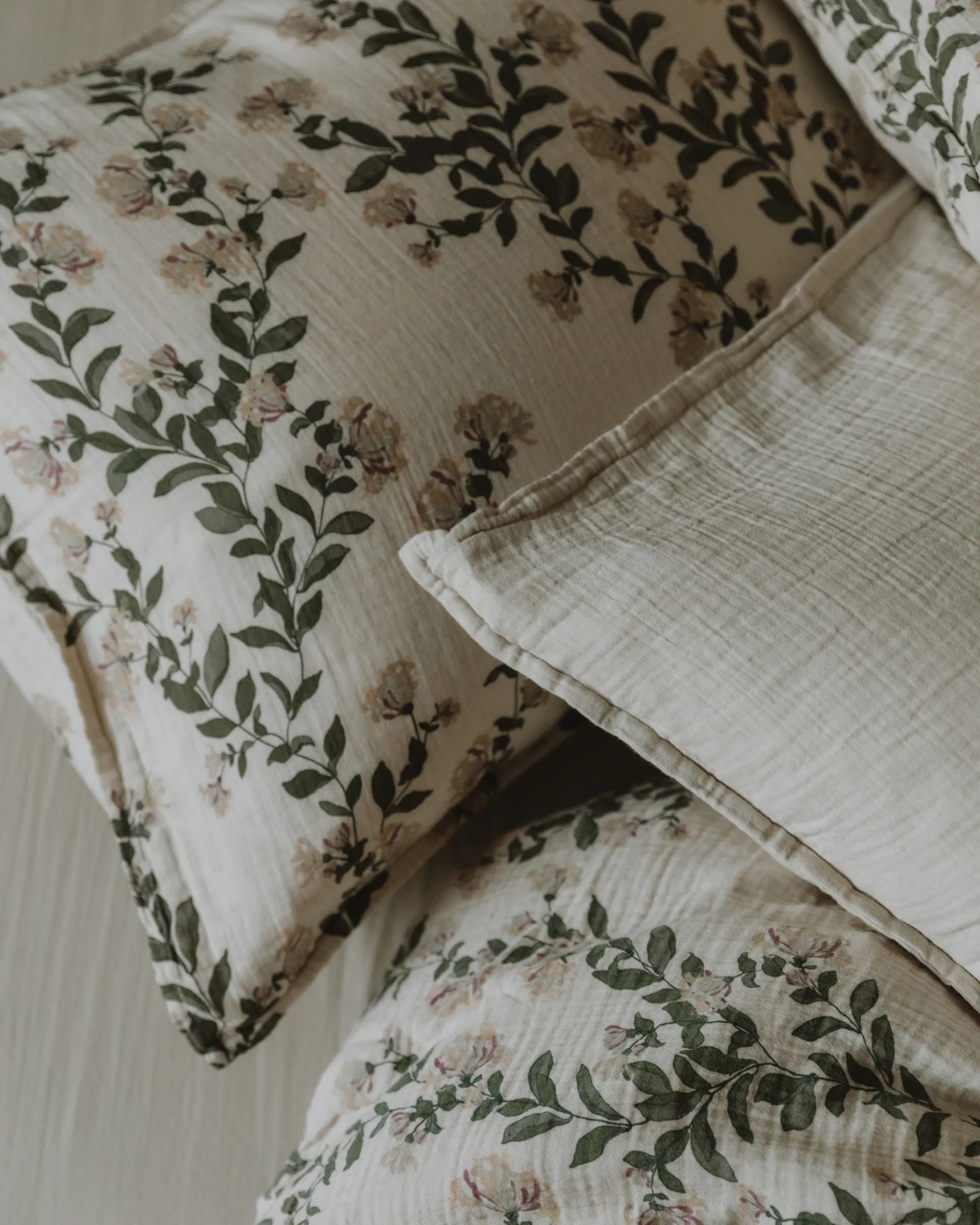 Honeysuckle Muslin putetrekk, 50x70 cm Garbo&Friends