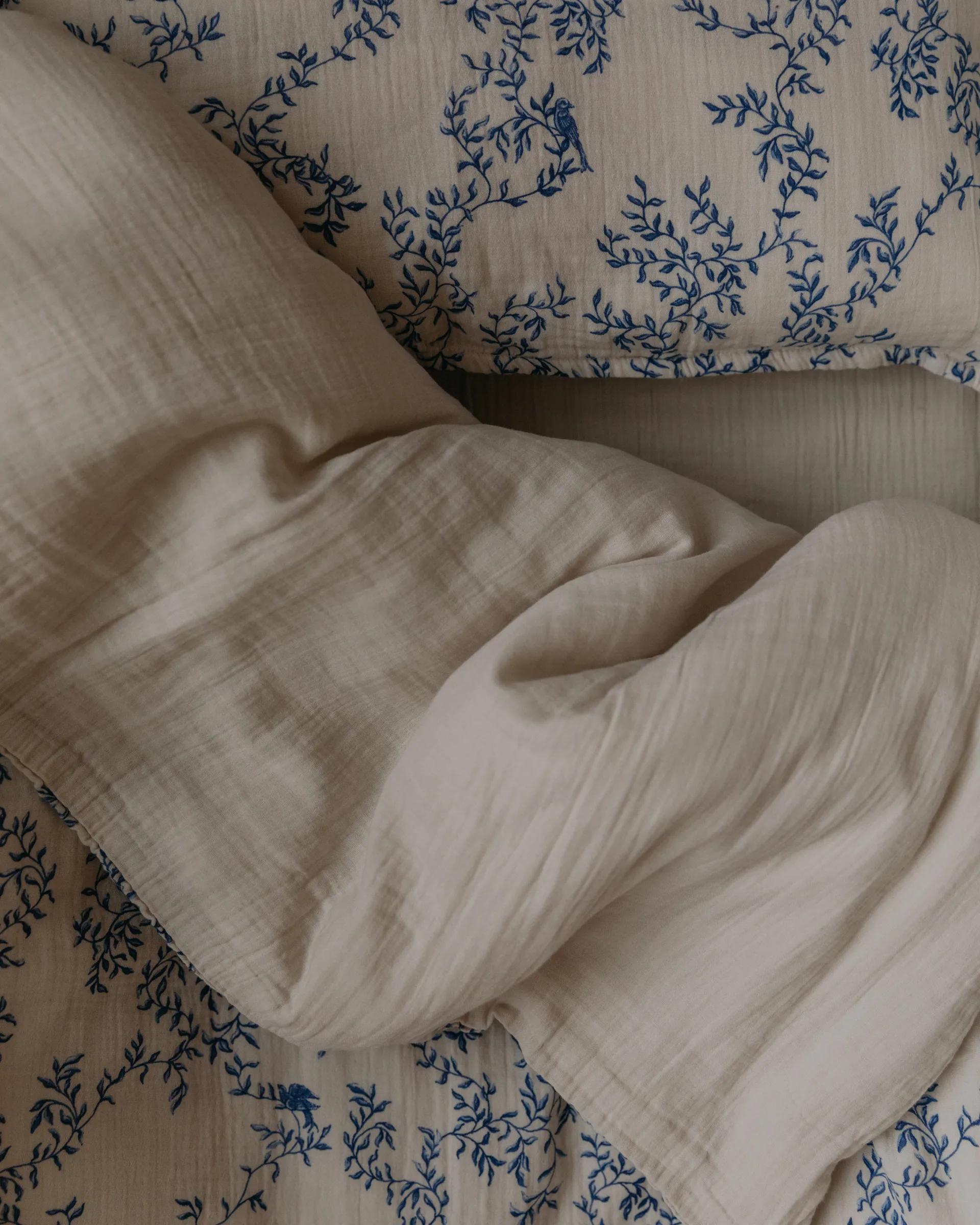 Jardim Muslin sengesett junior, 100x130 cm/35x55 cm Garbo&Friends