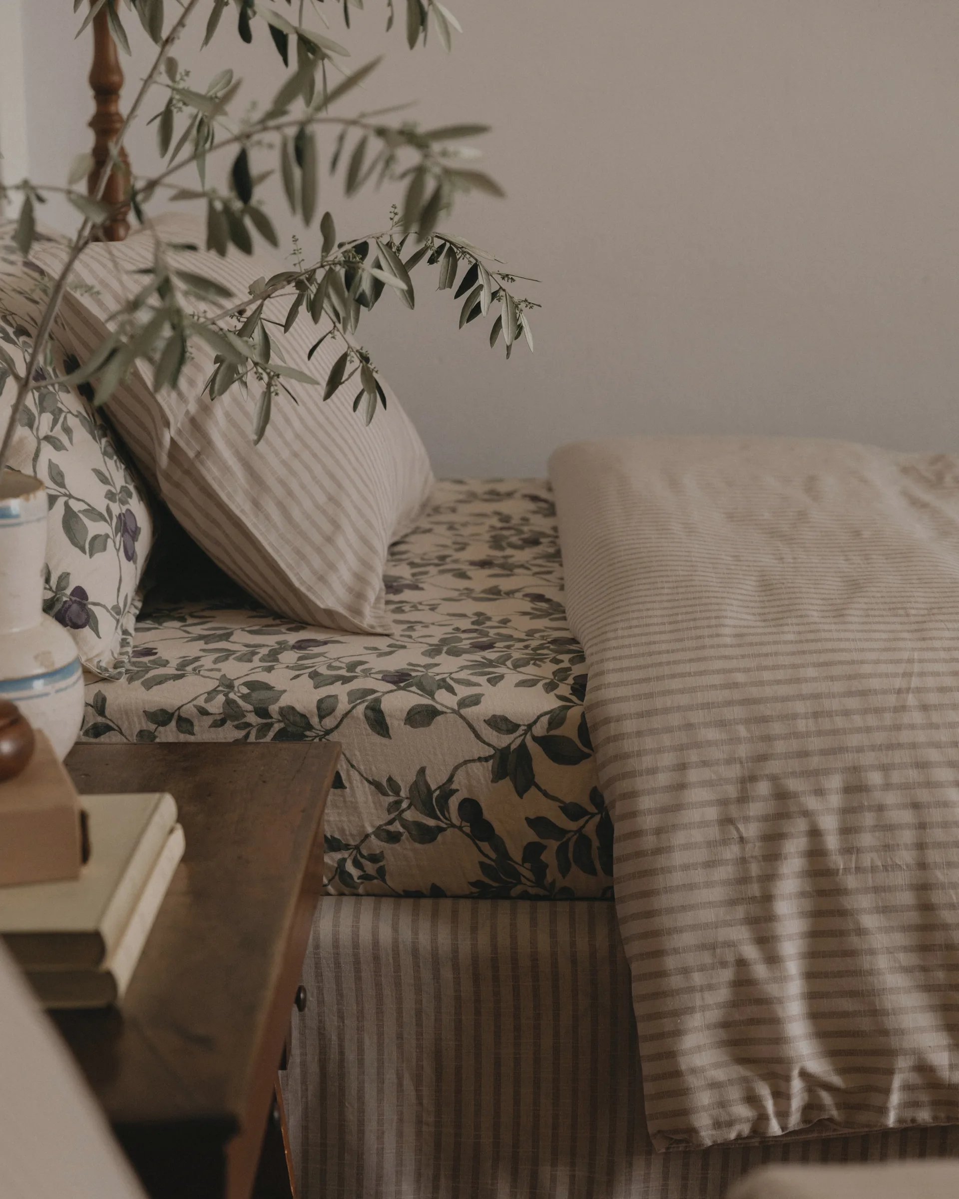 Plum Muslin dra-på-laken, 90x200x30 cm Garbo&Friends