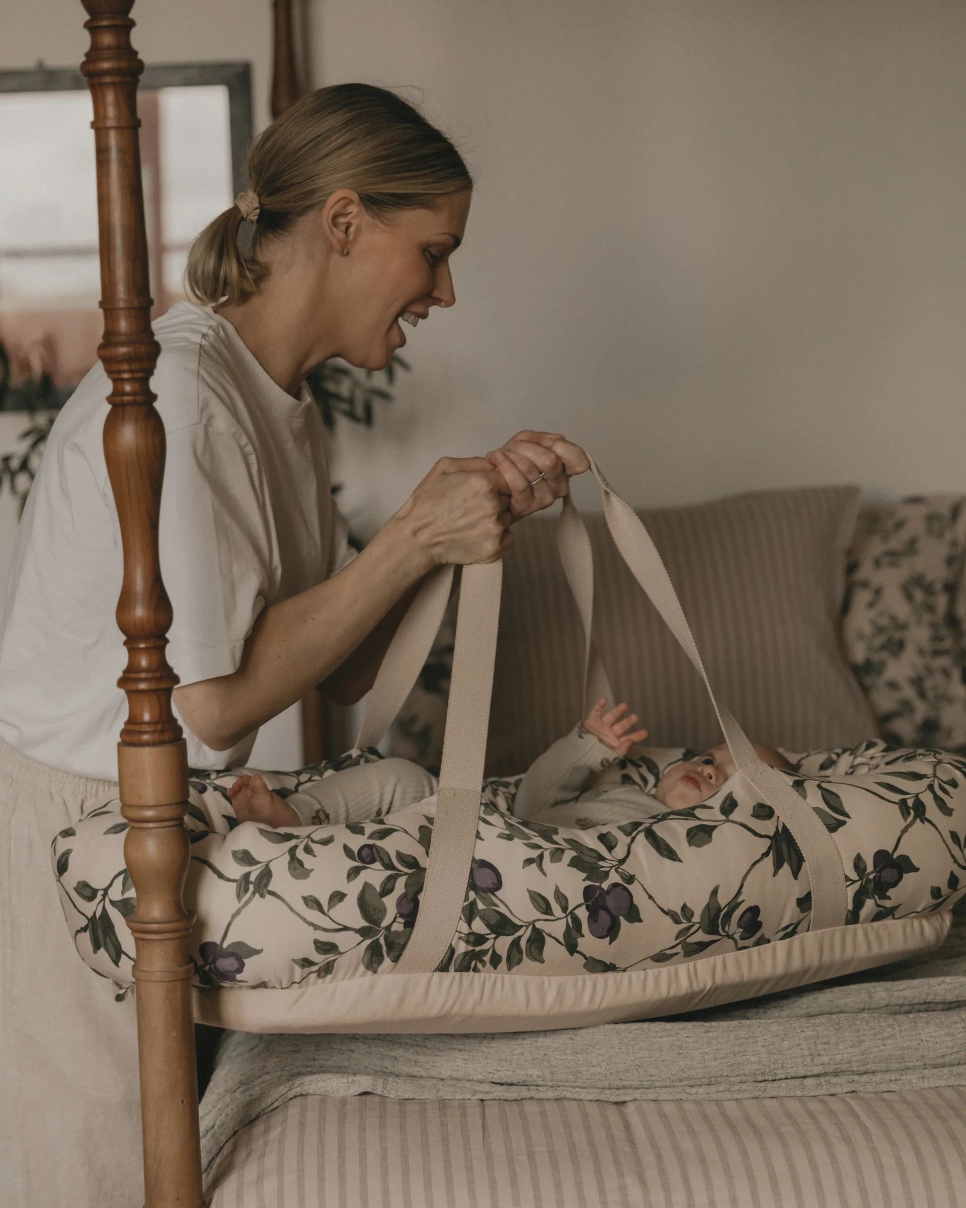 Plum Satin quiltet sengelomme, 43x18cm Garbo&Friends