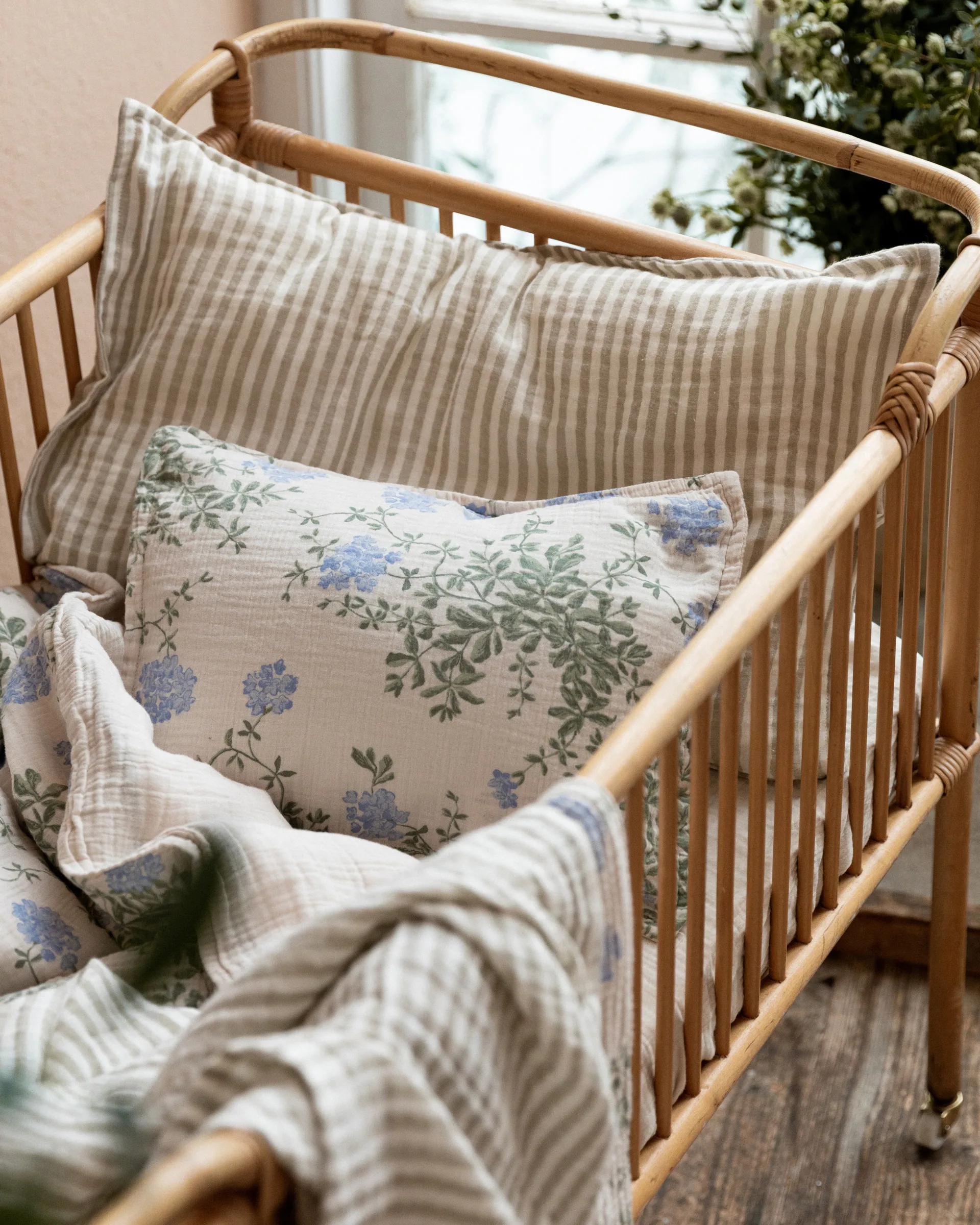 Plumbago Muslin sengesett junior, 100x140 cm/40x60 cm Garbo&Friends