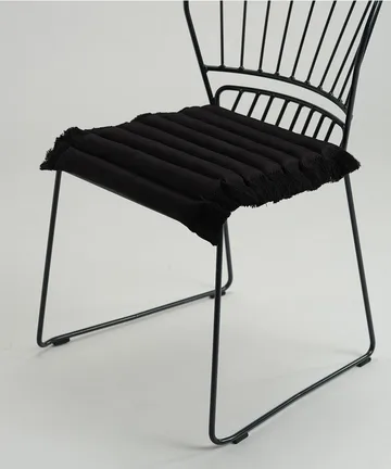 Garden Glory sittepute med frynser - Svart, svart frynser, 38x40 cm - Garden Glory