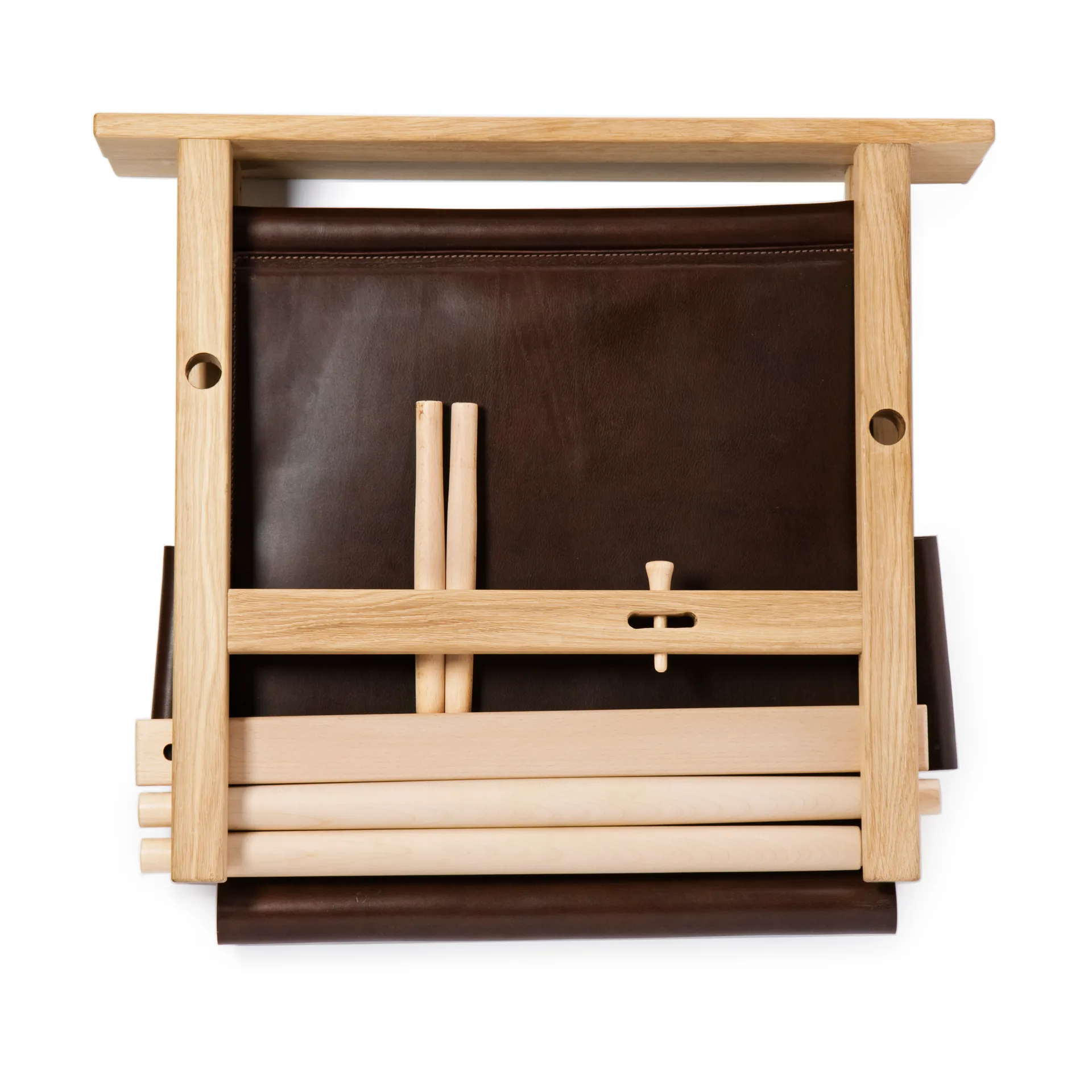 Ferdinand lenestol, Ubehandlet Eik-Tärnsjö skinn mørkebrun Gärsnäs