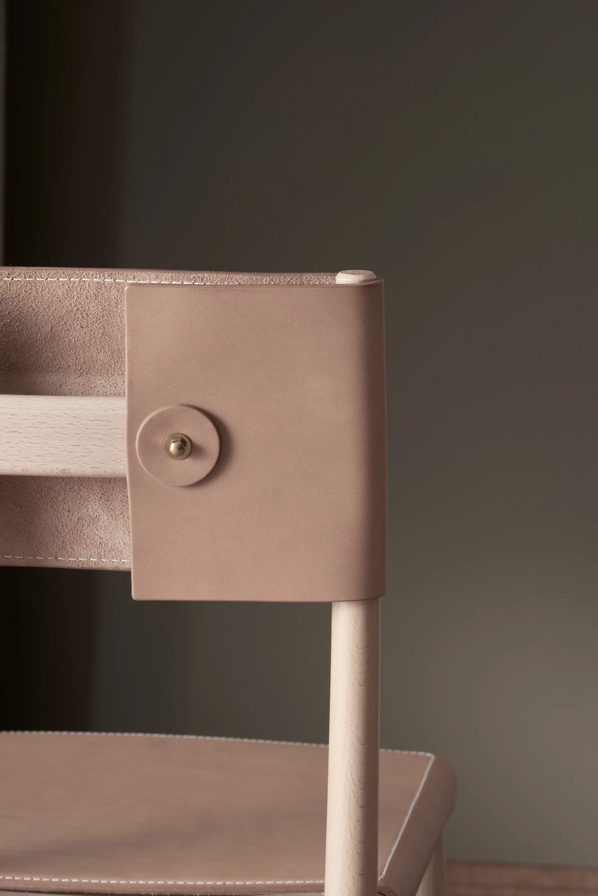 Madonna stol, Bøk-natural-tärnsjö skinn natur Gärsnäs