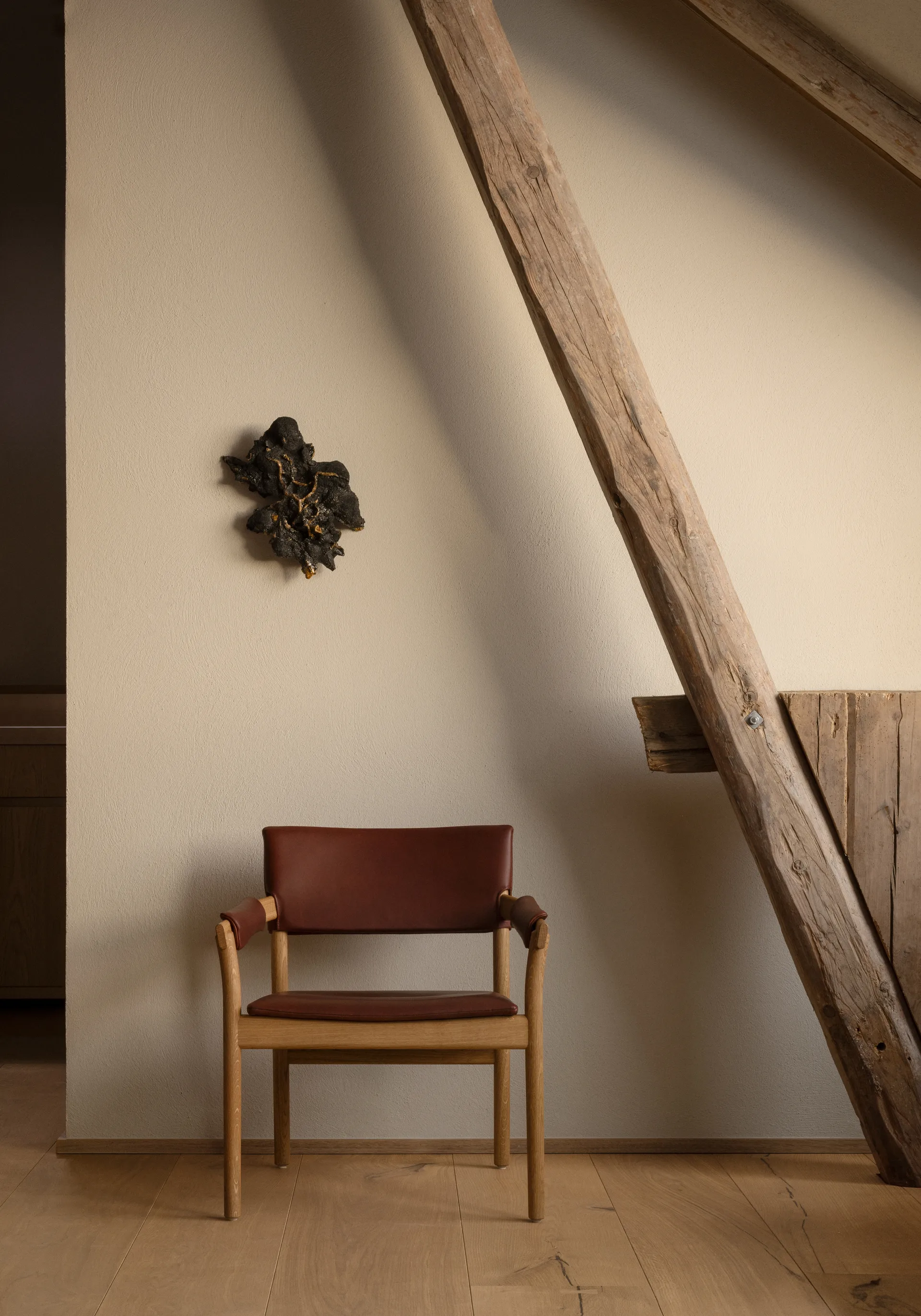 Vyn lenestol polstret rygg, Monocoat natural-Elmosoft 43283 Gärsnäs