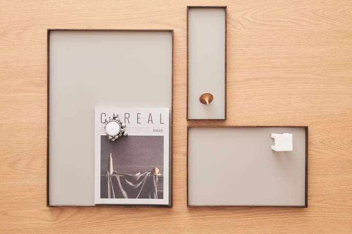 Frame brett medium 23 x 34 cm, Røkt eik-grå Gejst