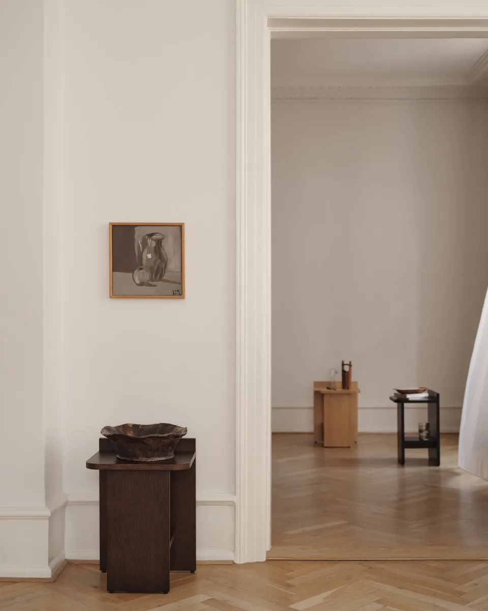 Ismo sidebord, Svart ask Gejst