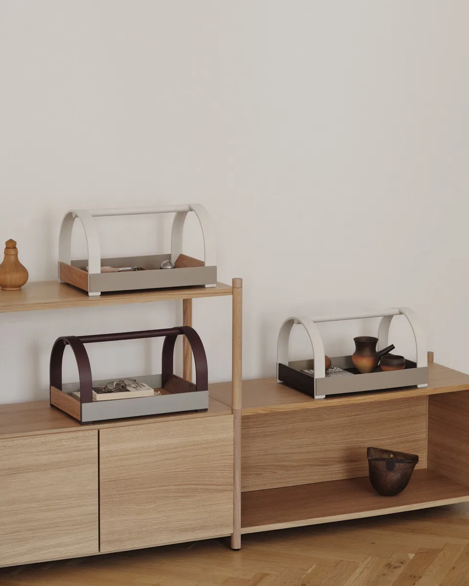 Kydo brett med håndtak 40,5x27x23,5 cm, Mørk eik-beige white Gejst