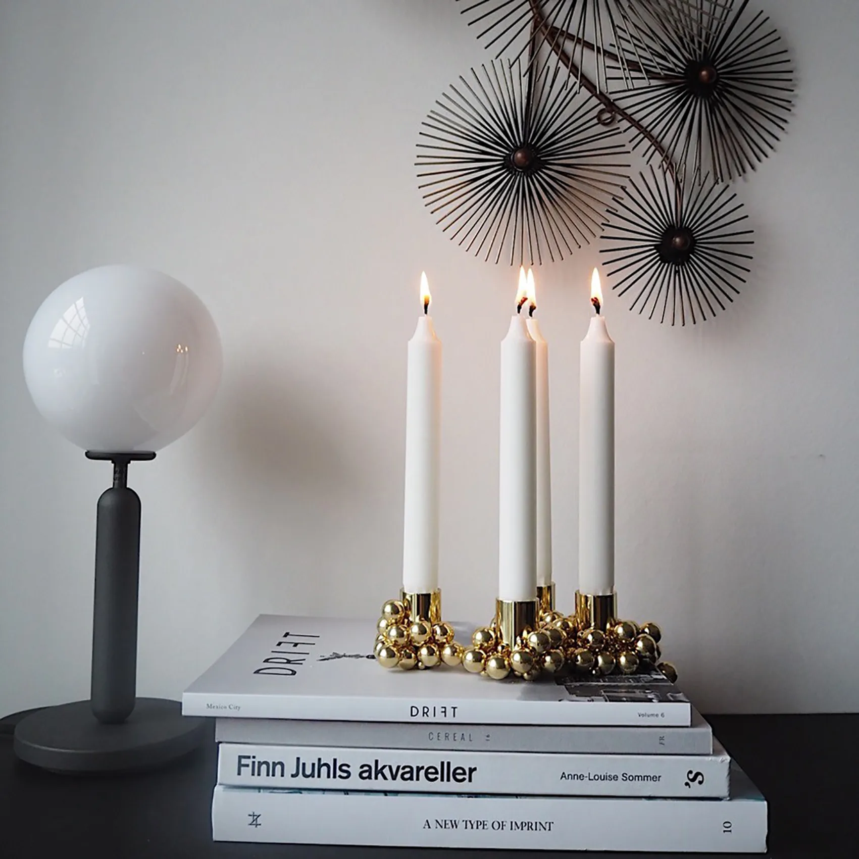 Molekyl lysestake 4, Messing Gejst