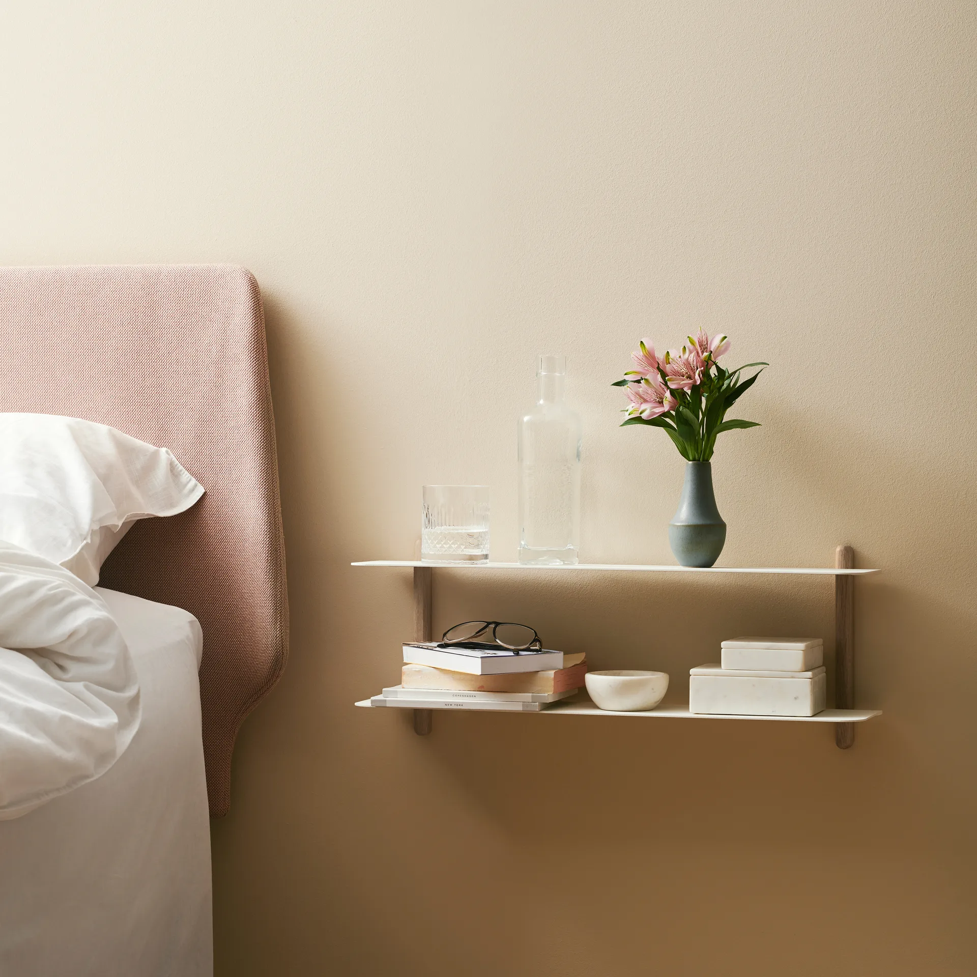 Nivo hylle F, Lys eik-hvit Gejst