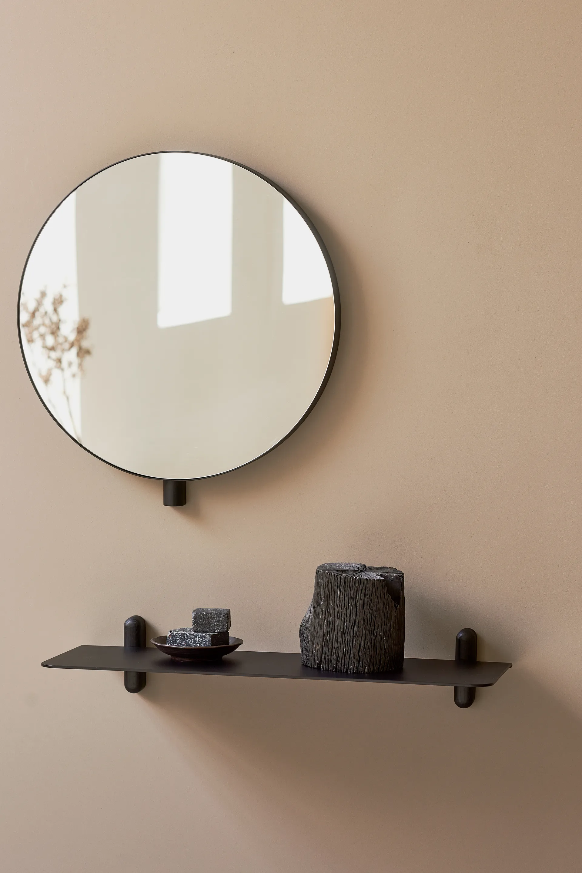 Nivo hylle G large, Svartbeiset ask-svart Gejst