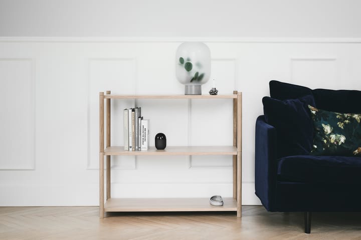 Sceene bookcase A, Lys eik Gejst