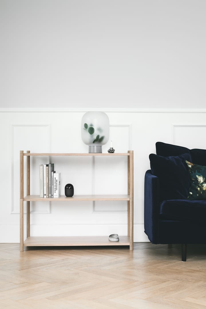 Sceene bookcase A, Lys eik Gejst