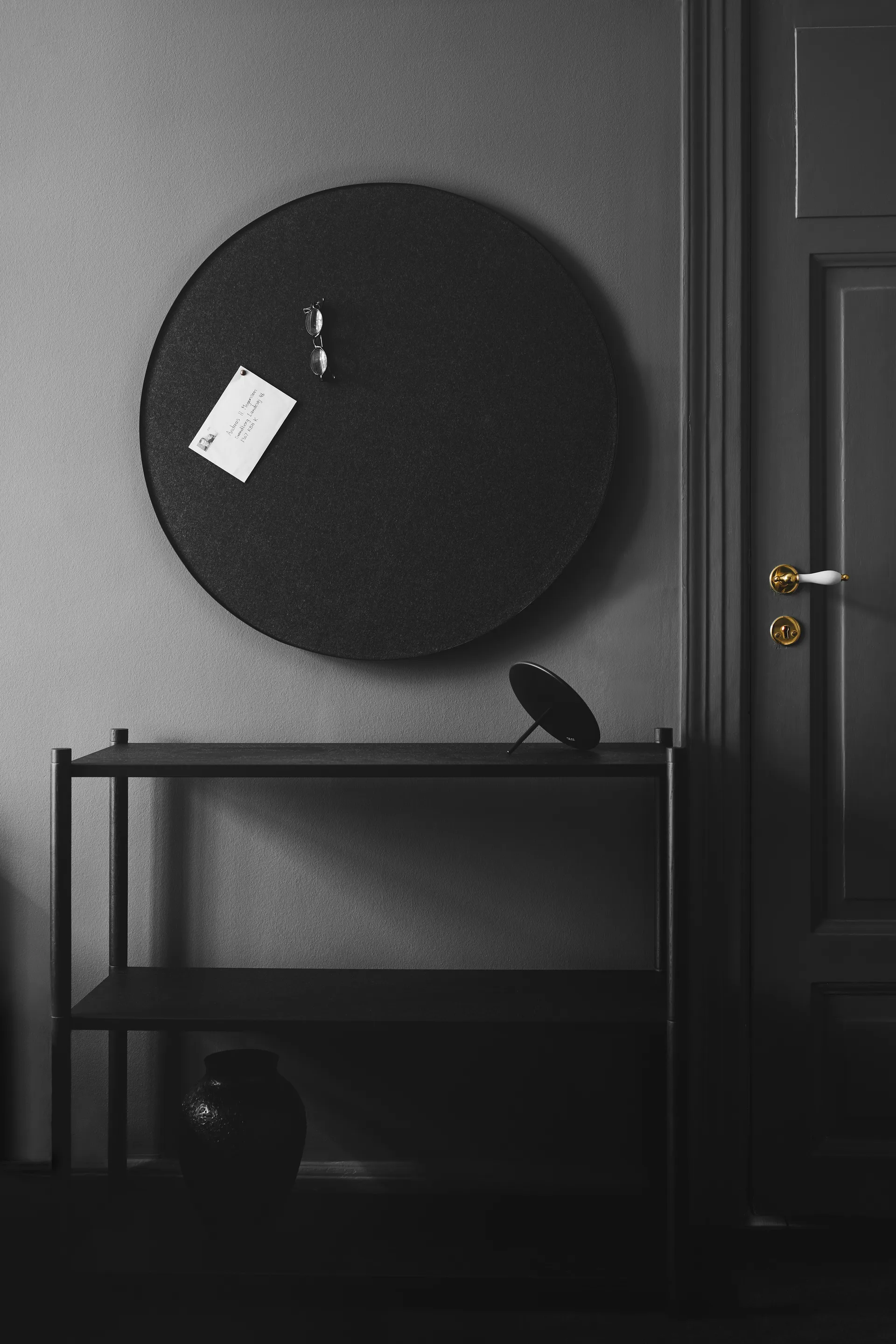 Sceene bookcase A, Svartbeiset eik Gejst