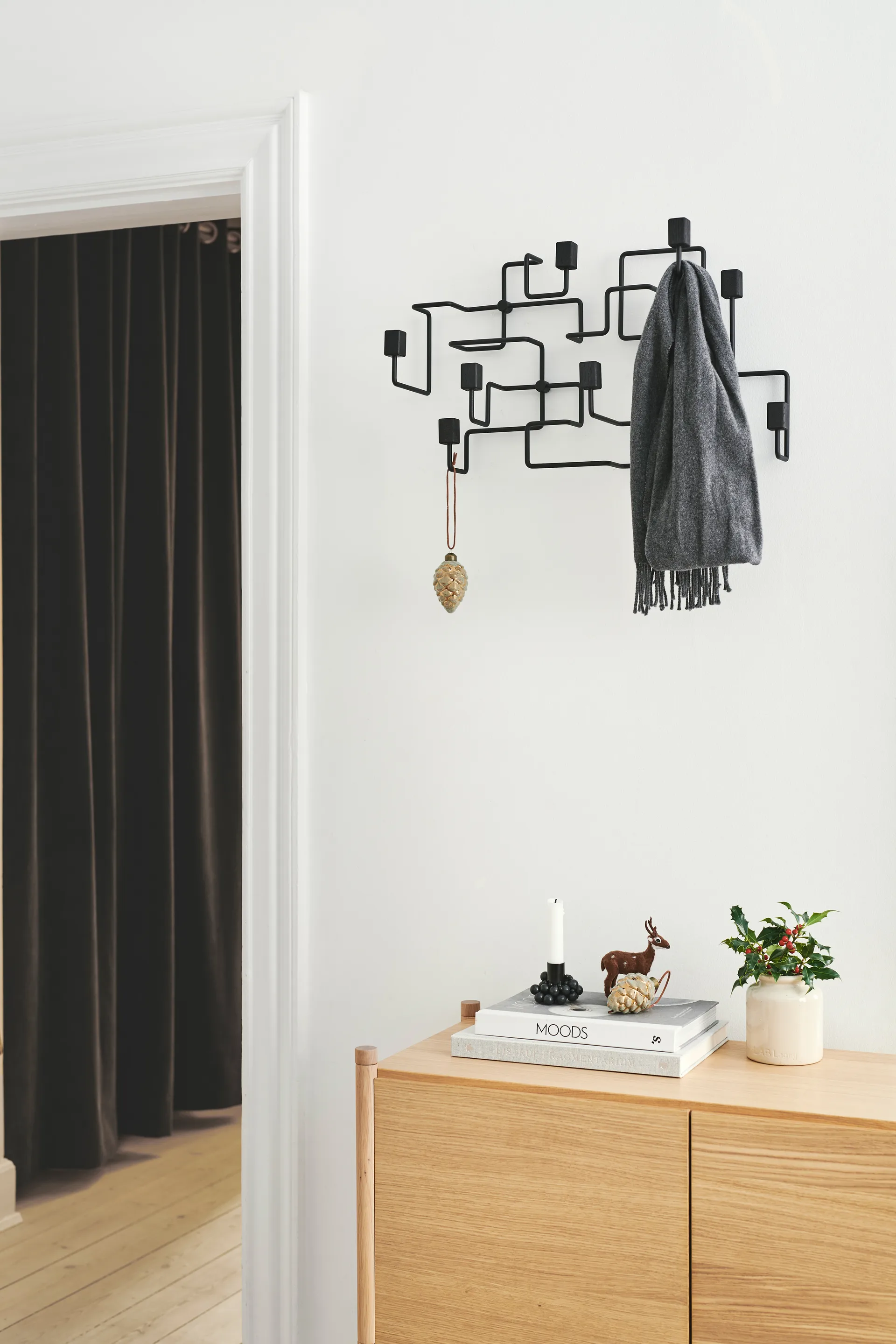 Sceene bookcase C, Lys eik Gejst