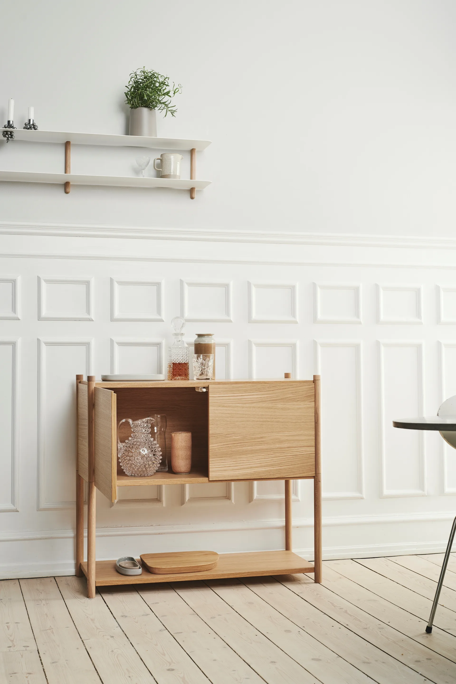 Sceene bookcase C, Lys eik Gejst