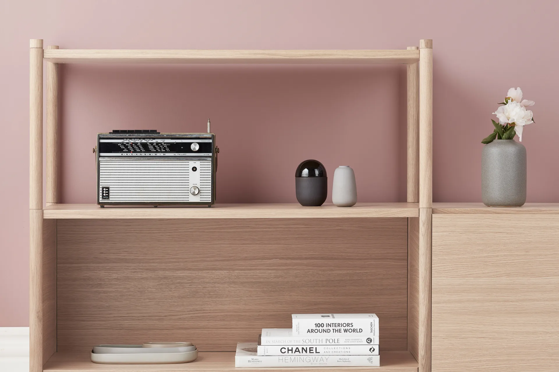 Sceene bookcase D, Lys eik Gejst