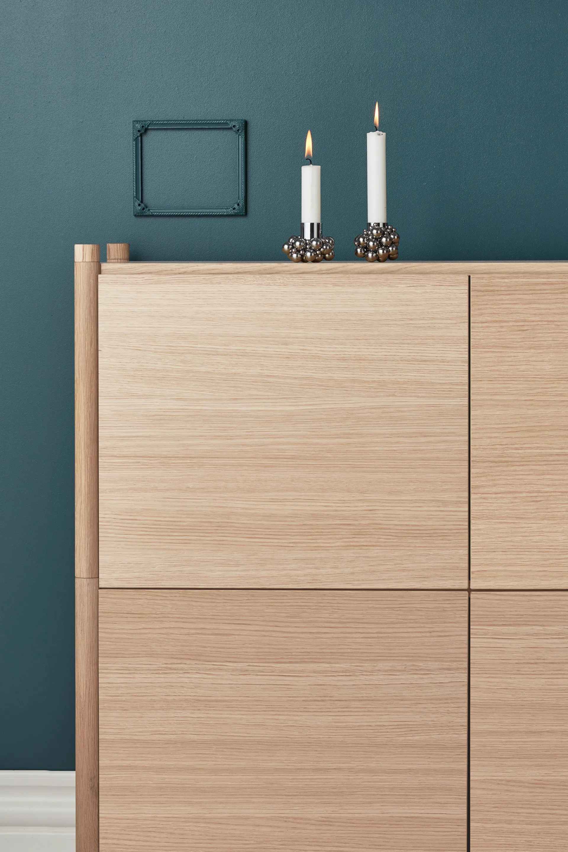 Sceene bookcase E, Lys eik Gejst