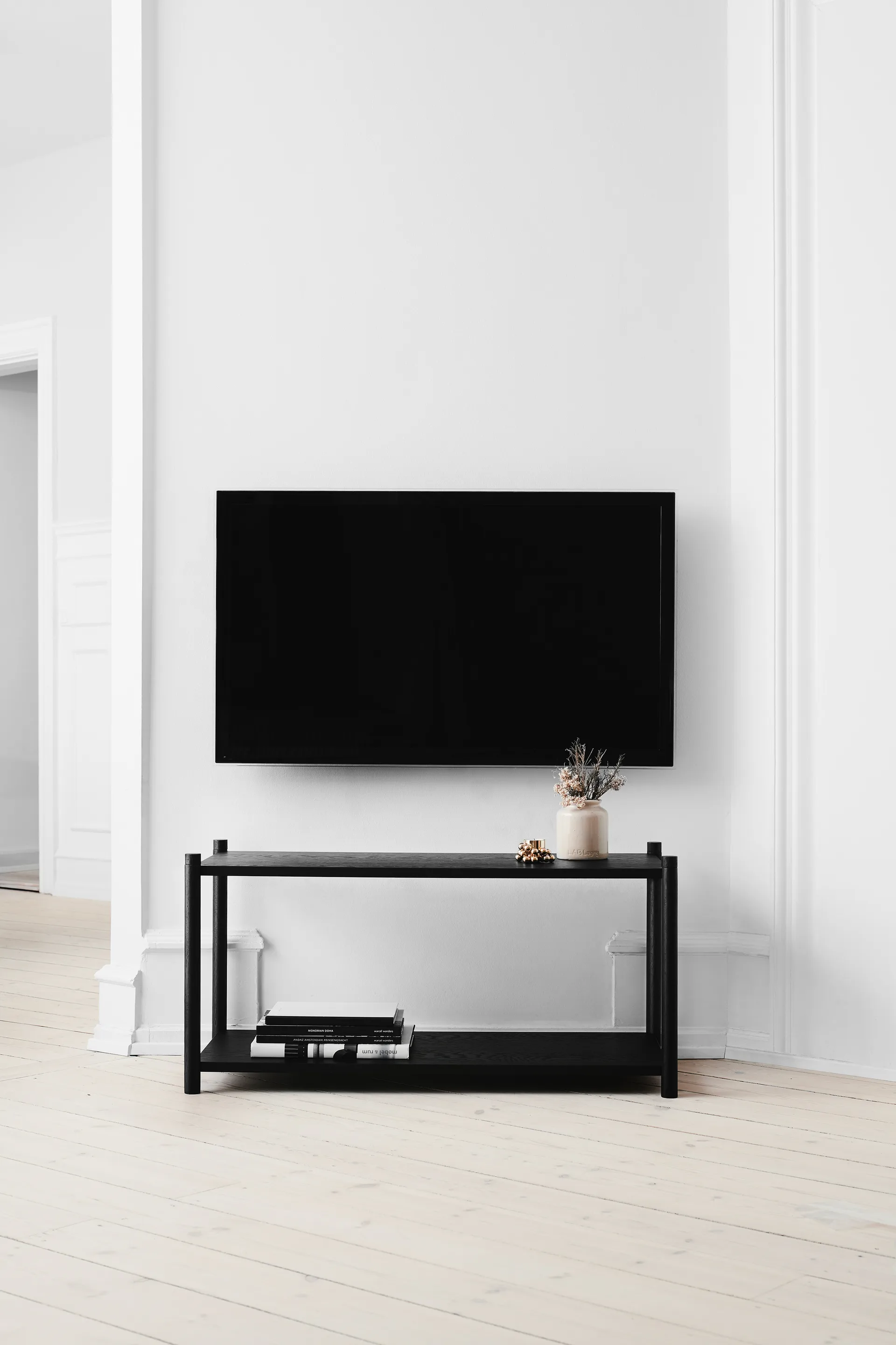 Sceene bookcase F, Svartbeiset eik Gejst