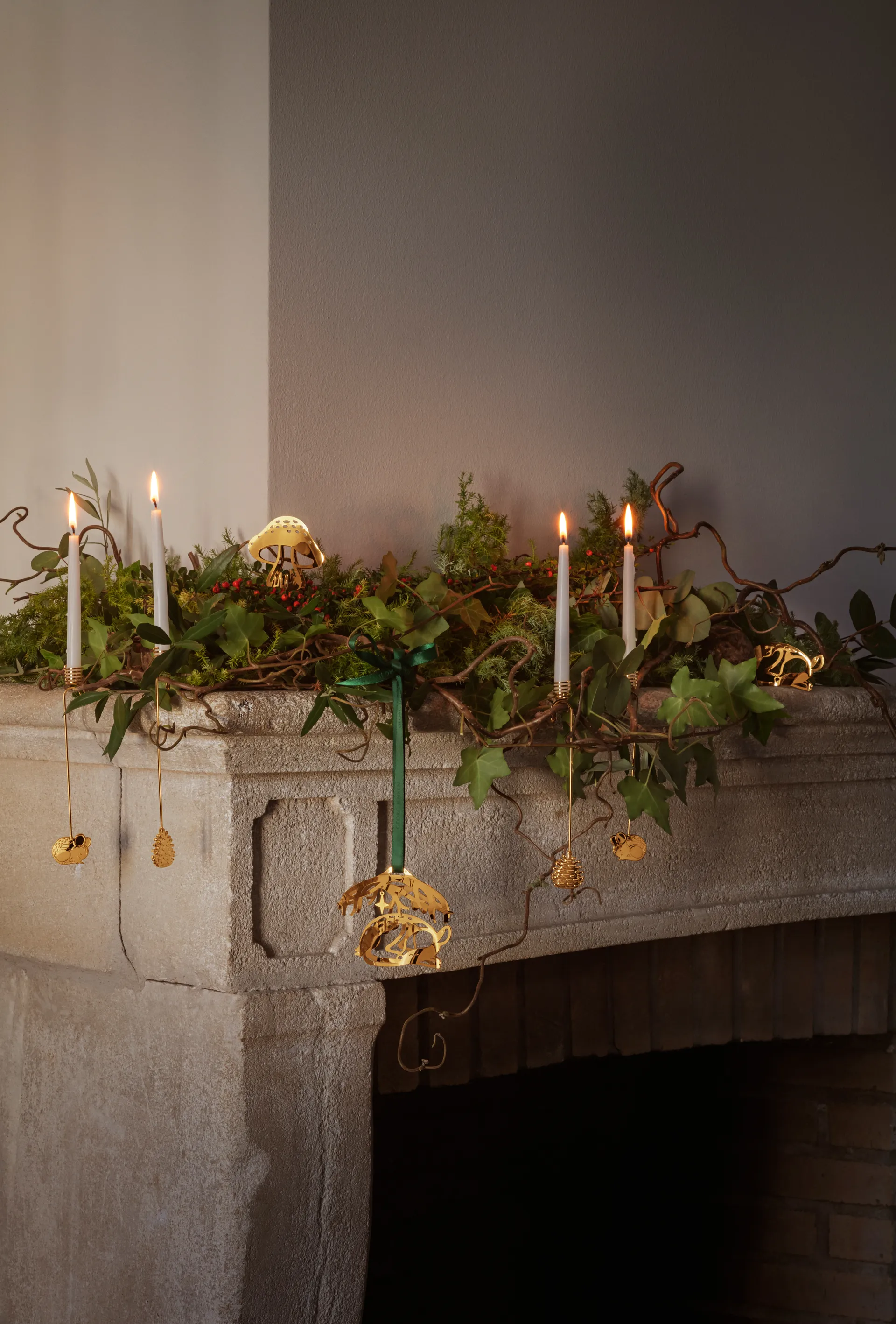 2023 julemobil dåhjort, Gullbelagt Georg Jensen