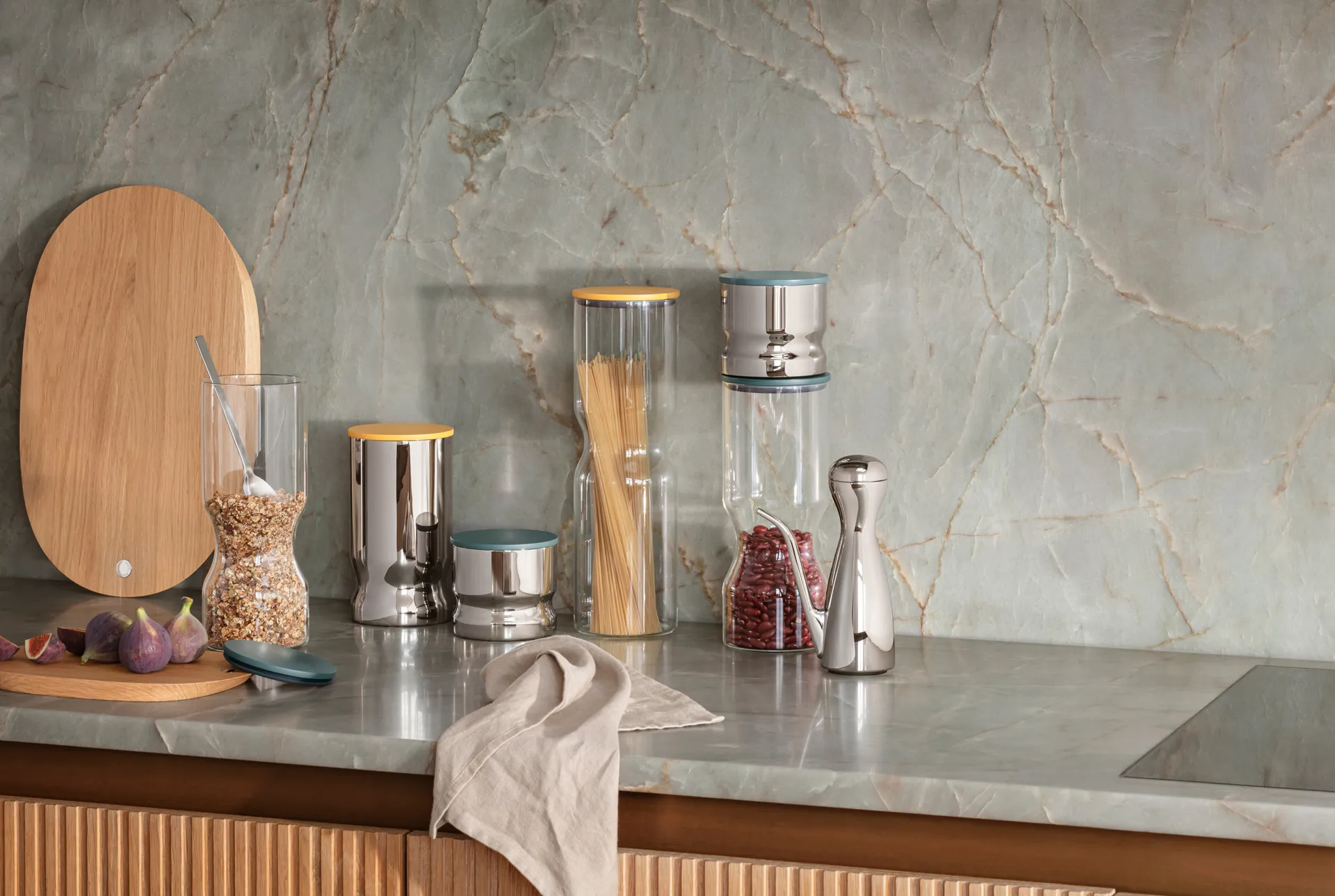 Alfredo boks medium 1 L, Rustfritt stål-gul Georg Jensen