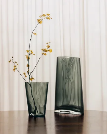 Lituus glassvase - Grå, middels - Georg Jensen