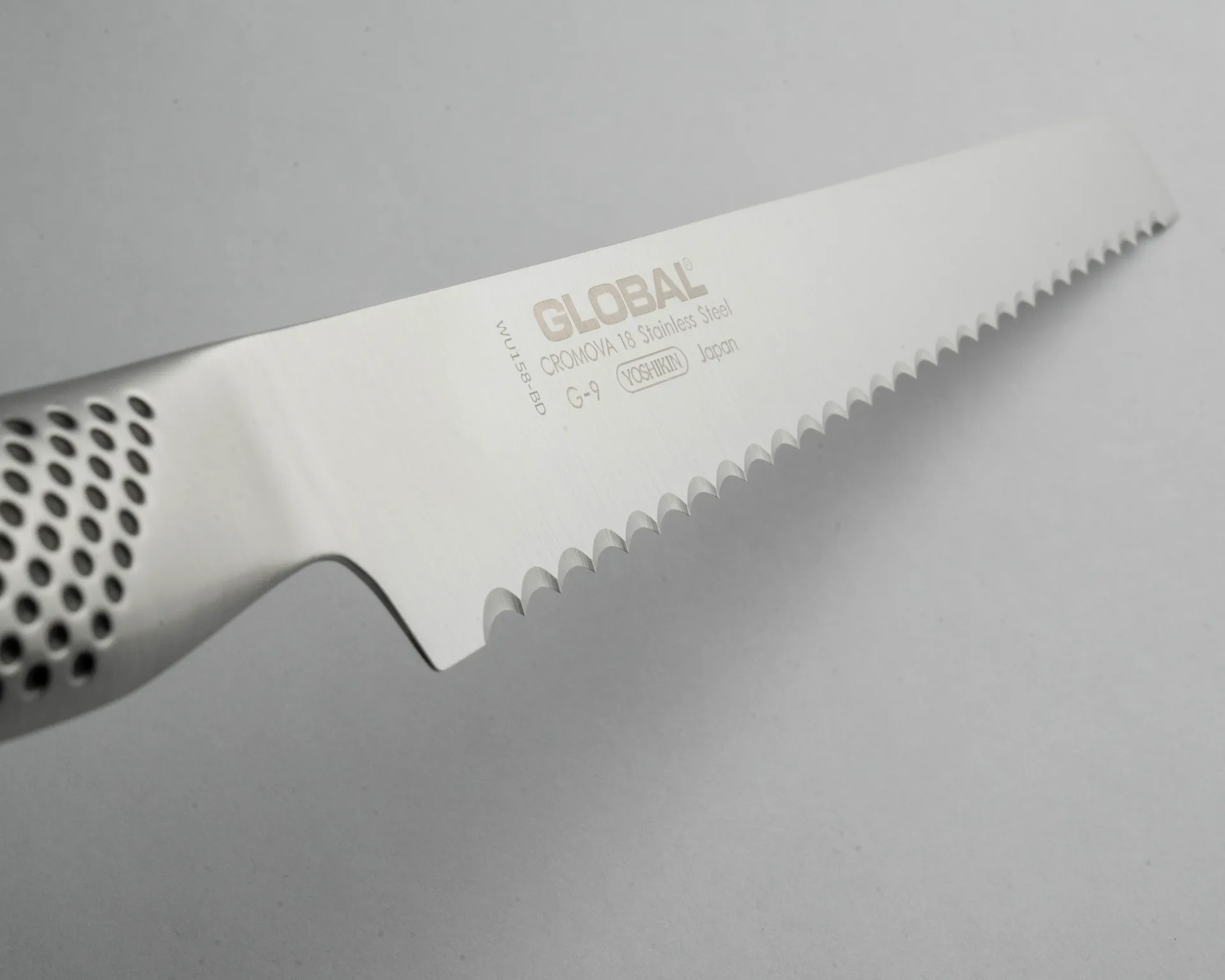 Global G-9R brødkniv 22 cm tagget, rustfritt stål Global