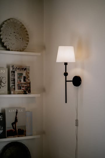 Astrid vegglampe - Sort - Globen Lighting