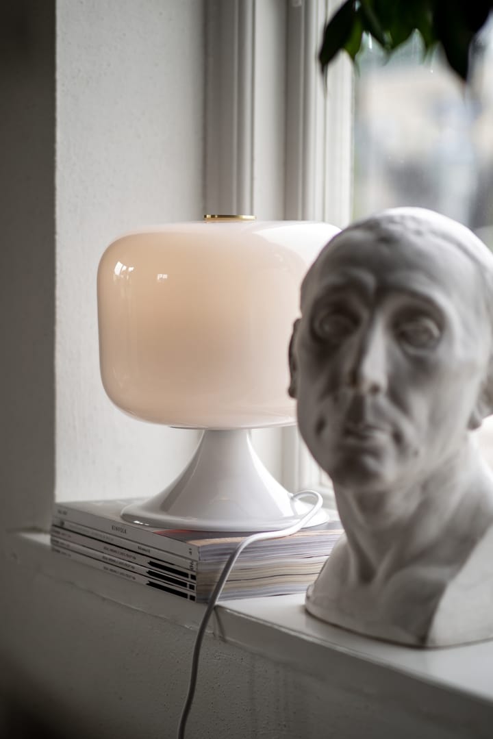 Bullen 25 bordlampe, Hvit Globen Lighting