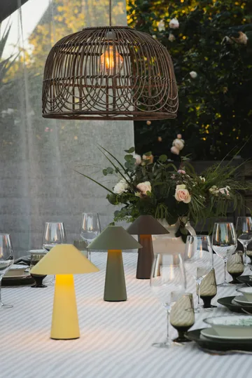 Cannes portabel bordlampe - Havregul - Globen Lighting