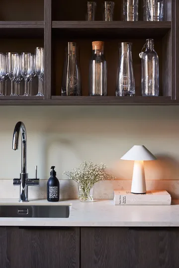 Cannes portabel bordlampe - Hvit - Globen Lighting