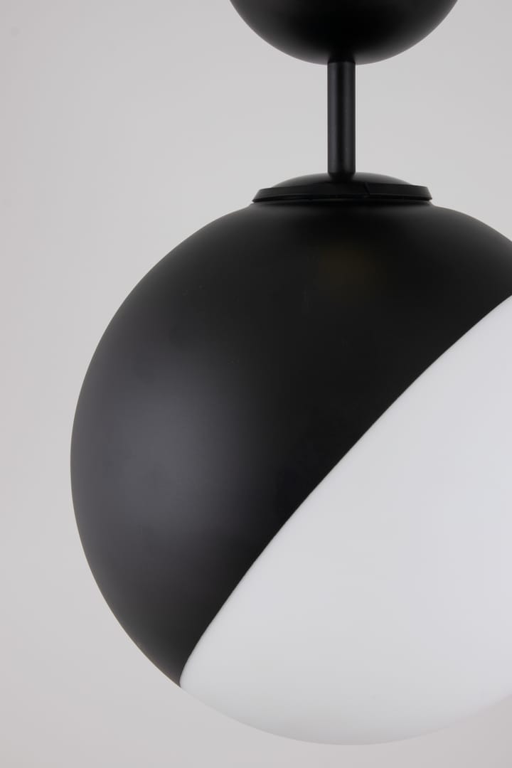 Contur plafond Ø 25 cm - Svart-hvit - Globen Lighting