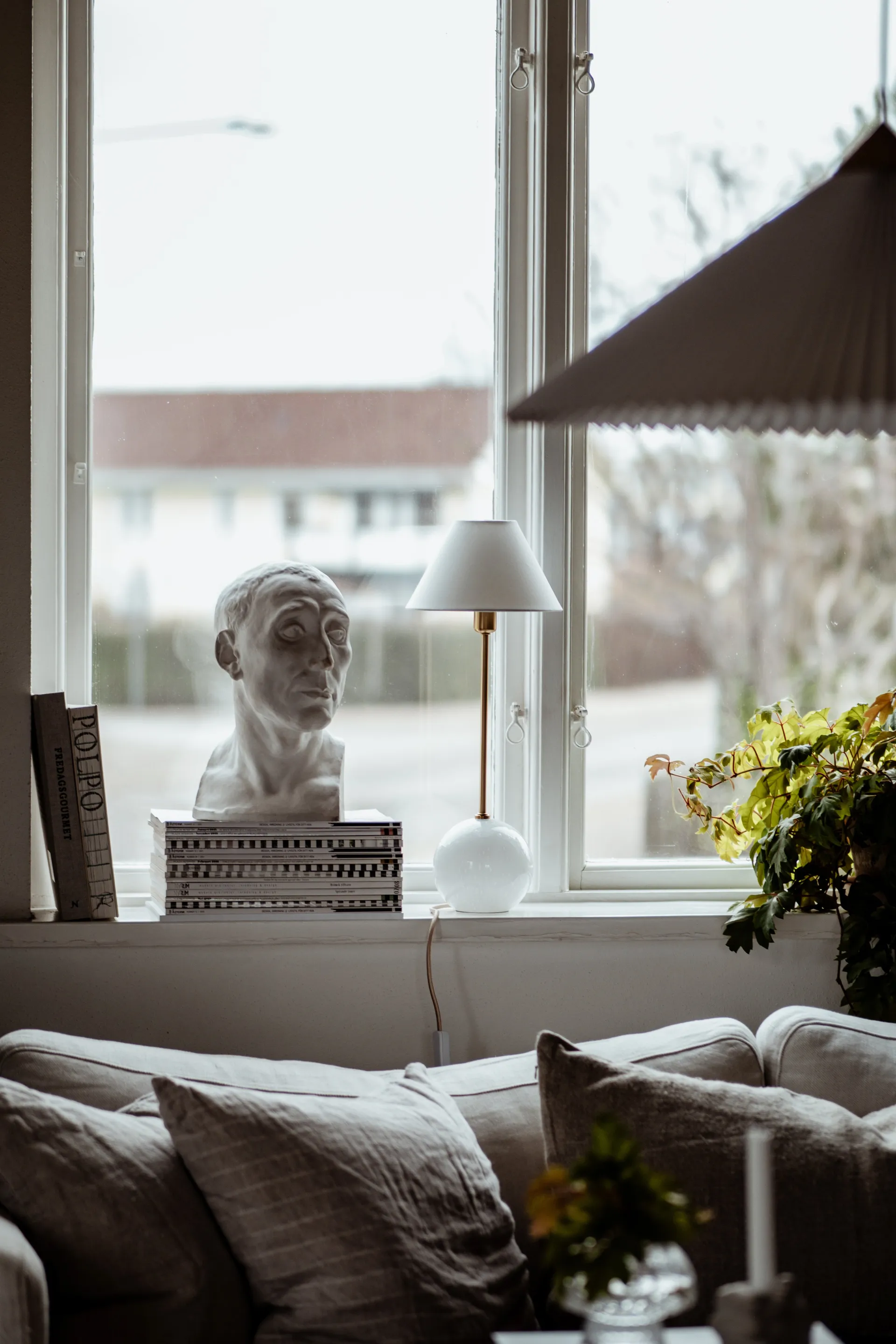 Iris 20 bordlampe, Hvit Globen Lighting