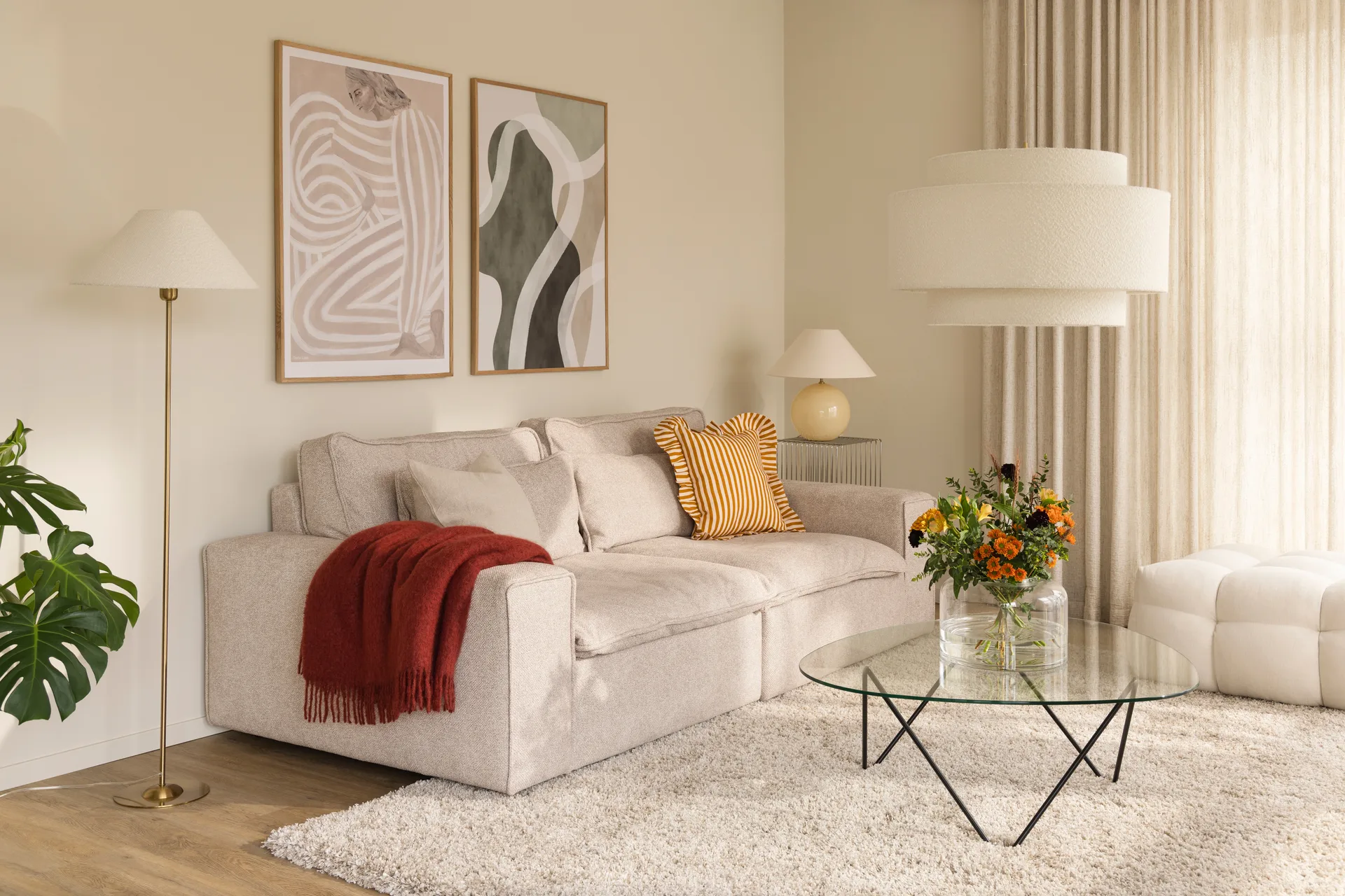 Iris 45 bordlampe, Hvit Globen Lighting